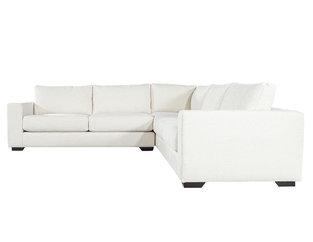 Modern Sectional Sofa in Textured High-performance Fabric For Sale 2
