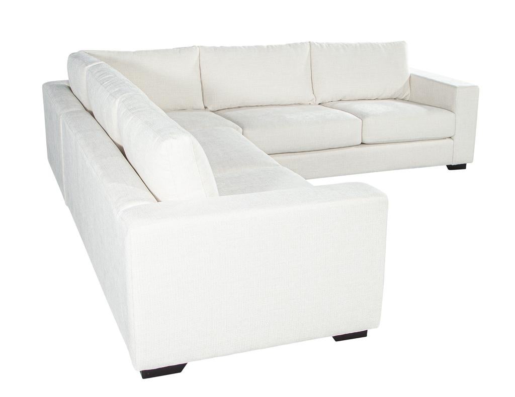 Modern Sectional Sofa in Textured High-performance Fabric For Sale 3