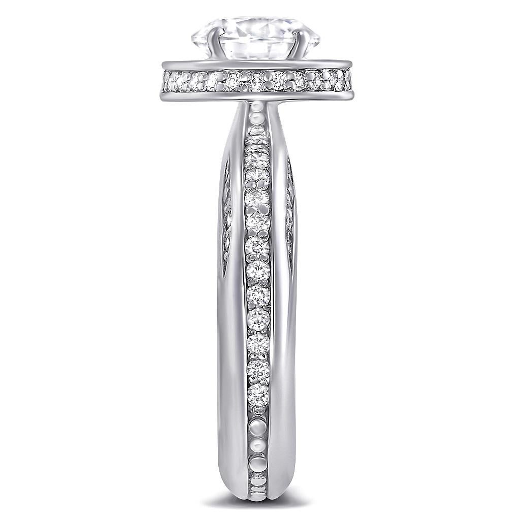 Taille ronde Sensualité moderne Anneau de fiançailles en or avec halo en diamant made in NYC en vente