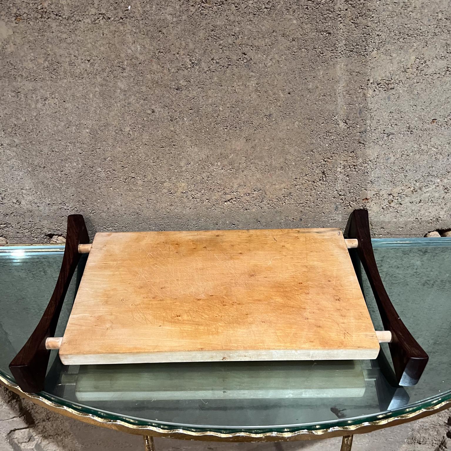 The Modernity Tray Board Platter Two-tone Wood Bon état - En vente à Chula Vista, CA