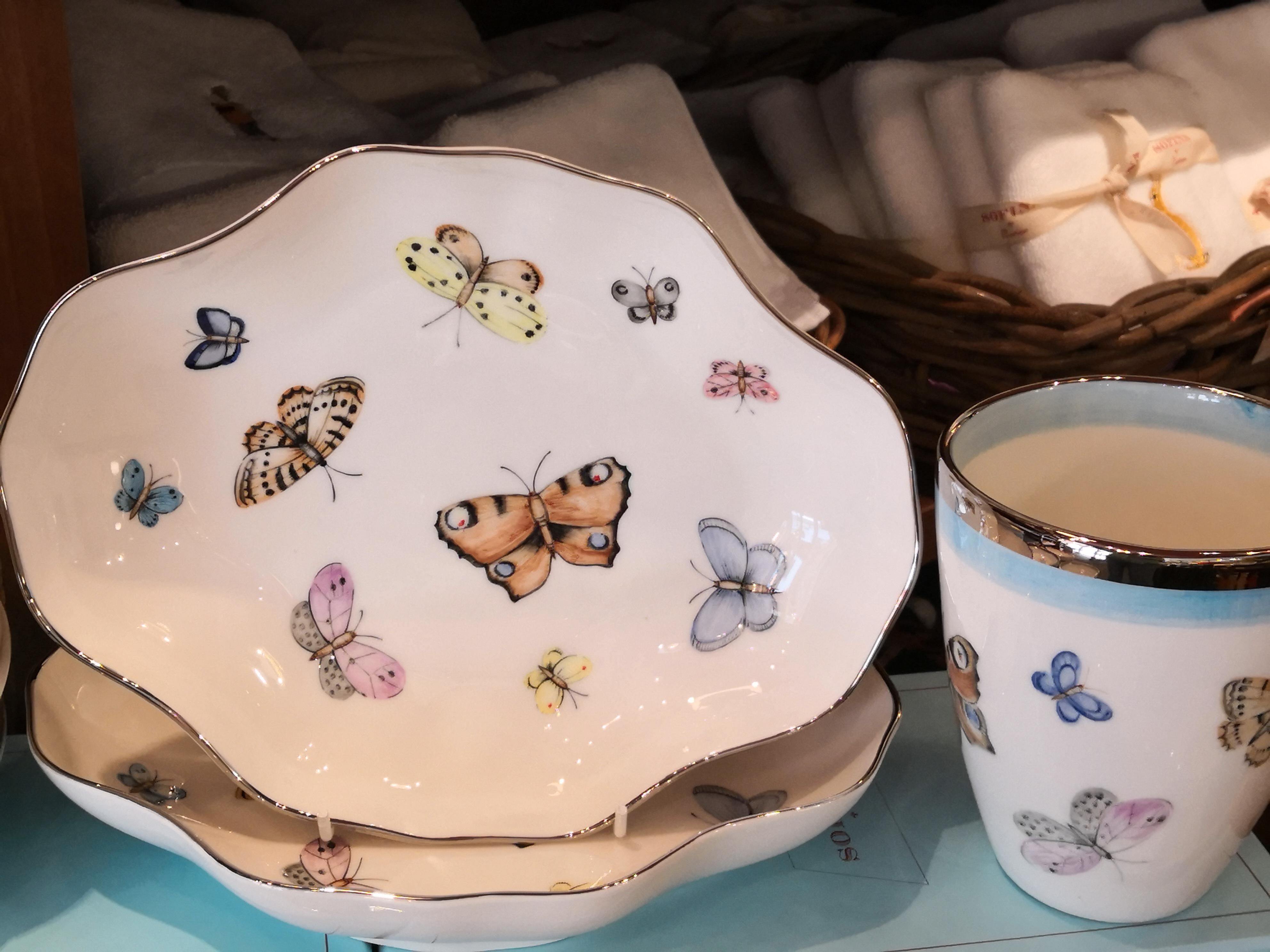 Porcelaine Ensemble moderne de six tasses en porcelaine peintes à la main Sofina Boutique Kitzbuehel en vente