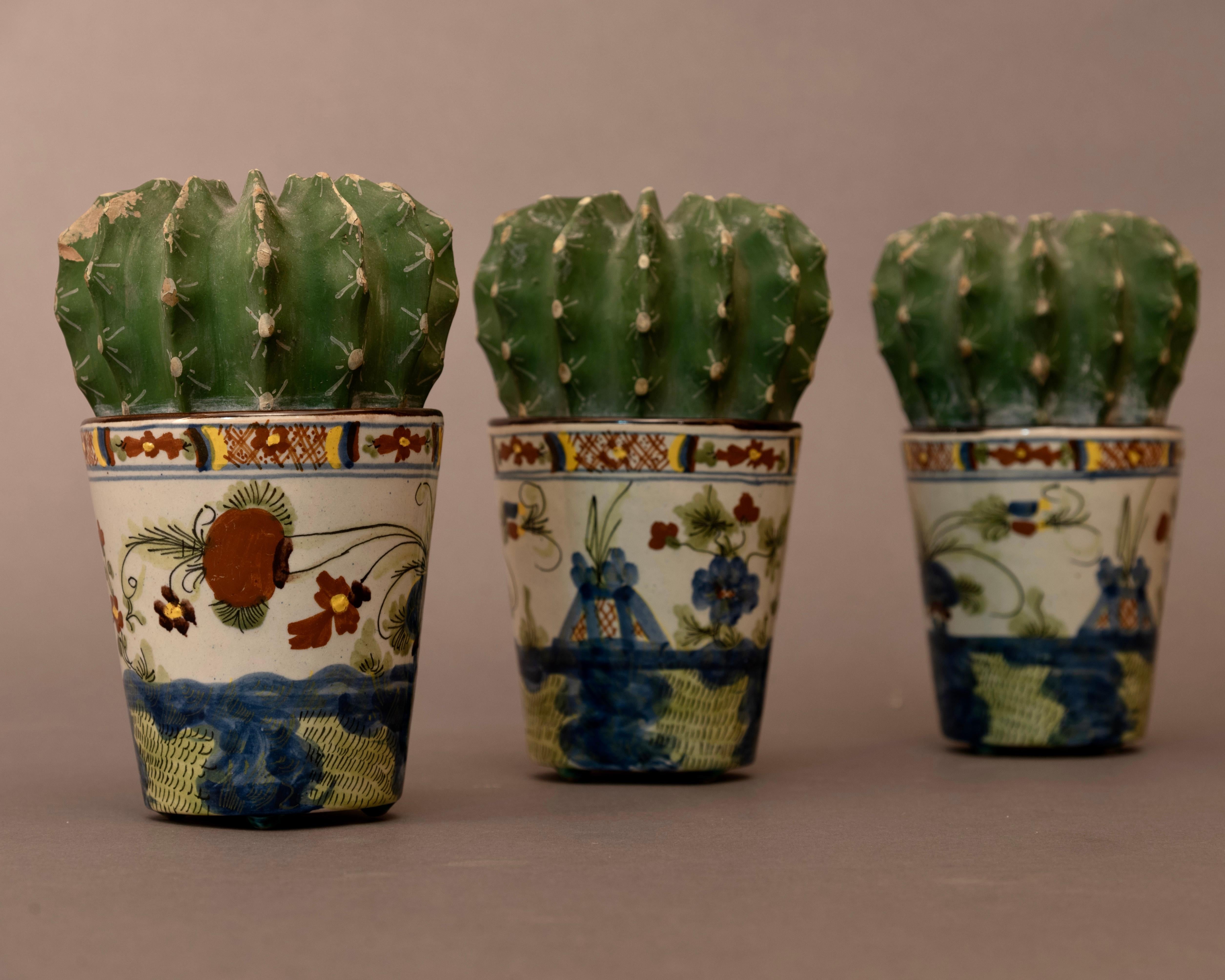 Céramique Ensemble moderne de trois vases Cactus en céramique de Faenza en vente