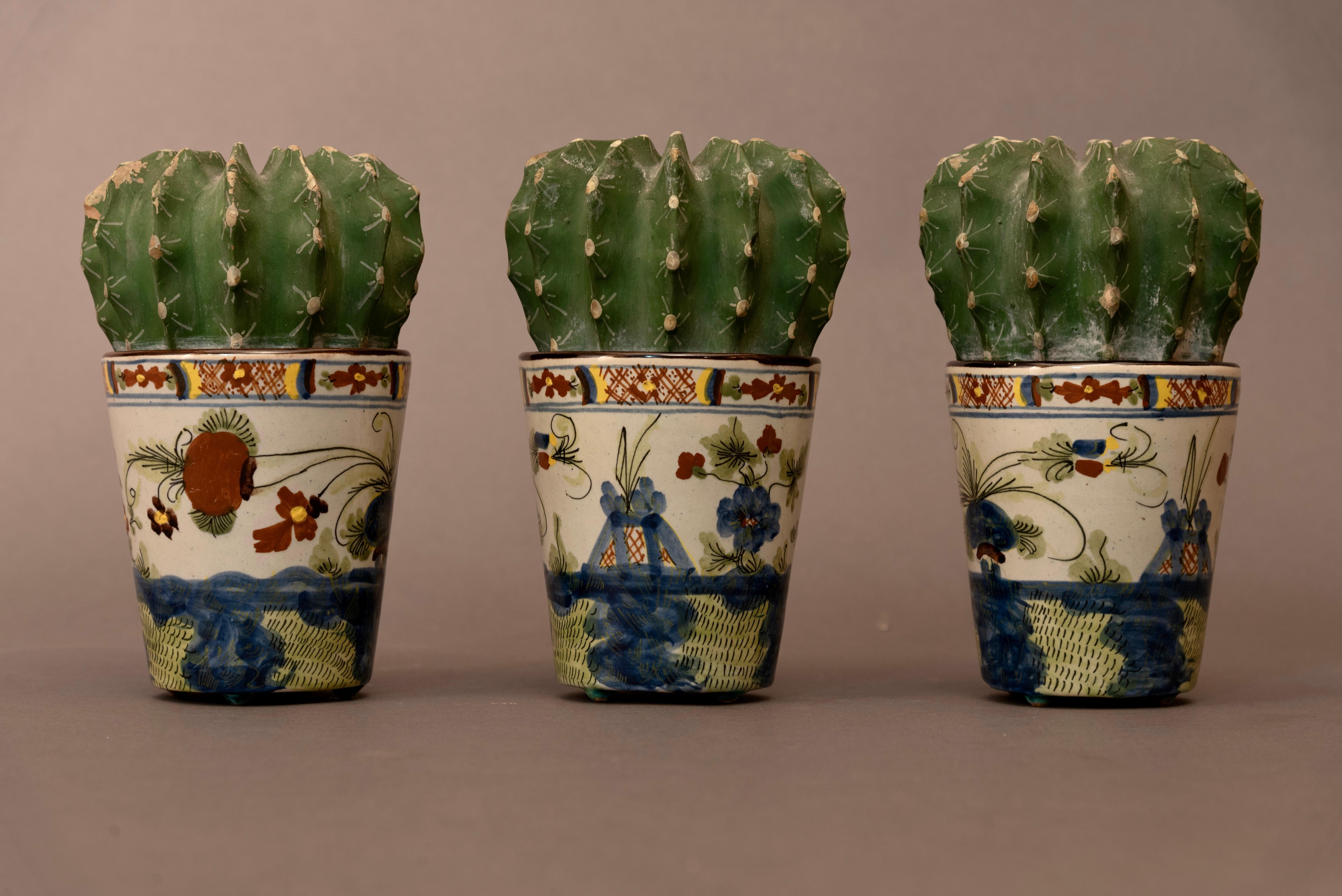 Ensemble moderne de trois vases Cactus en céramique de Faenza en vente 1