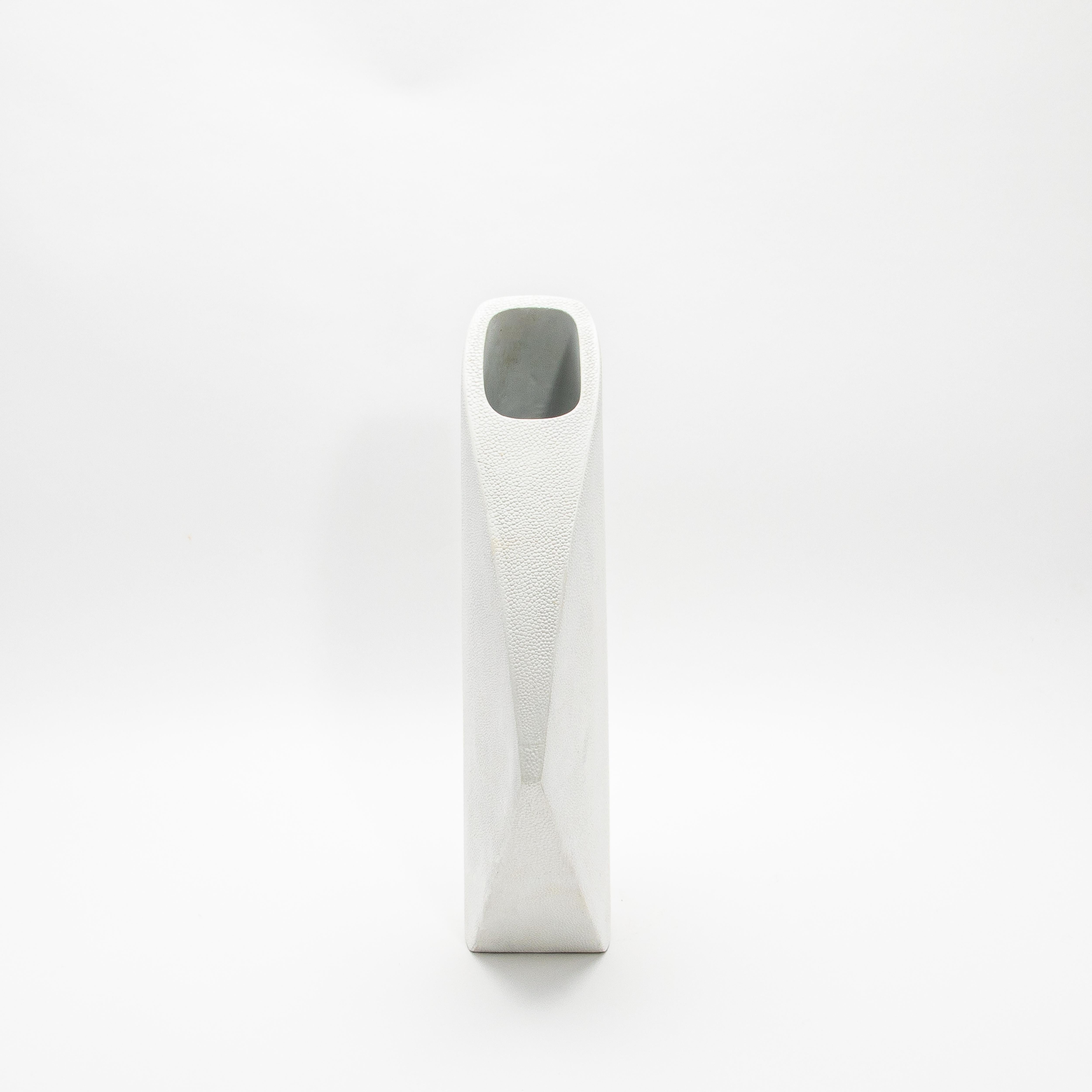 XXI secolo e contemporaneo Vaso moderno in zigrino di R & Y Augousti in vendita