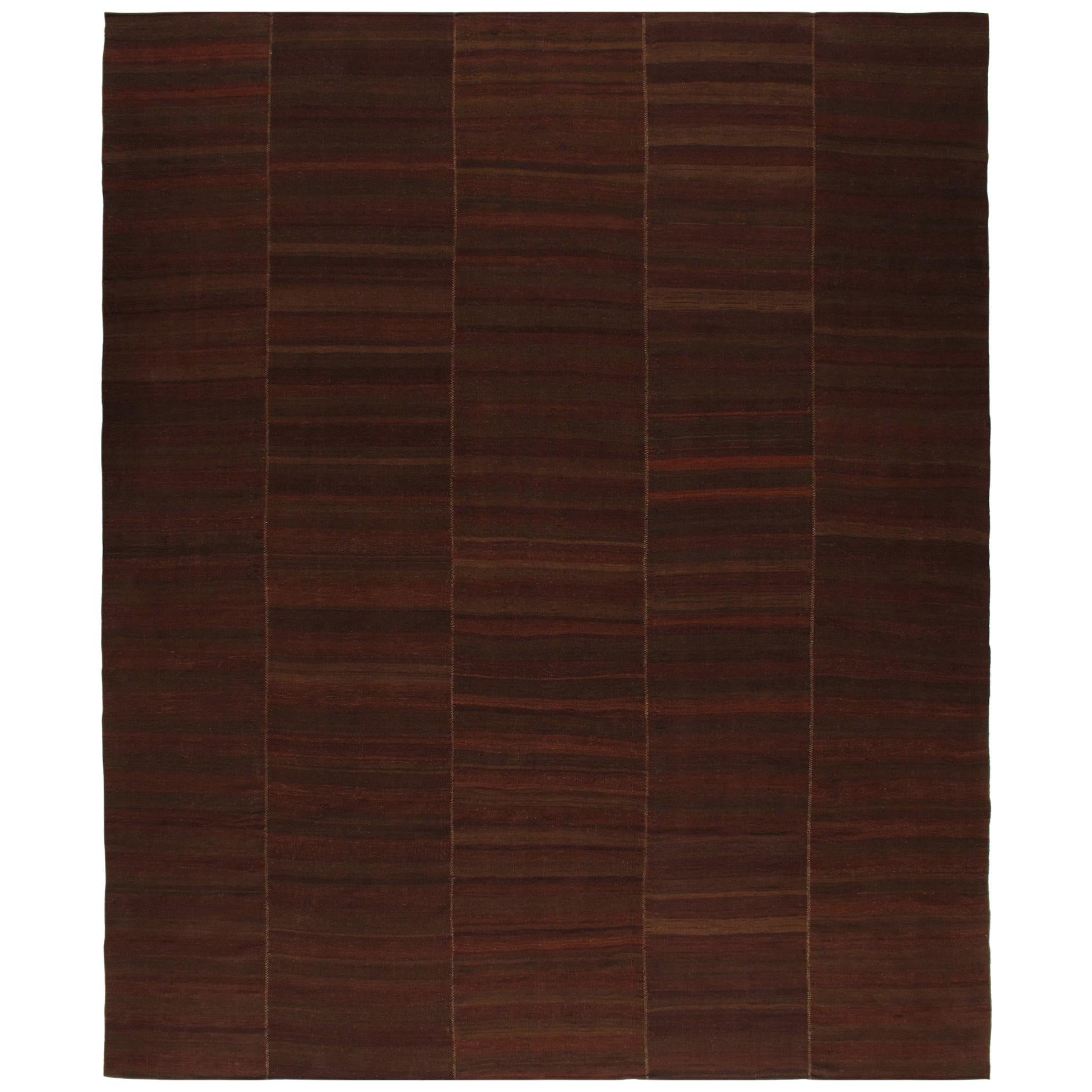 Modern Shiraz Handwoven Flatweave Rug in Brown and Burgundy Color For Sale