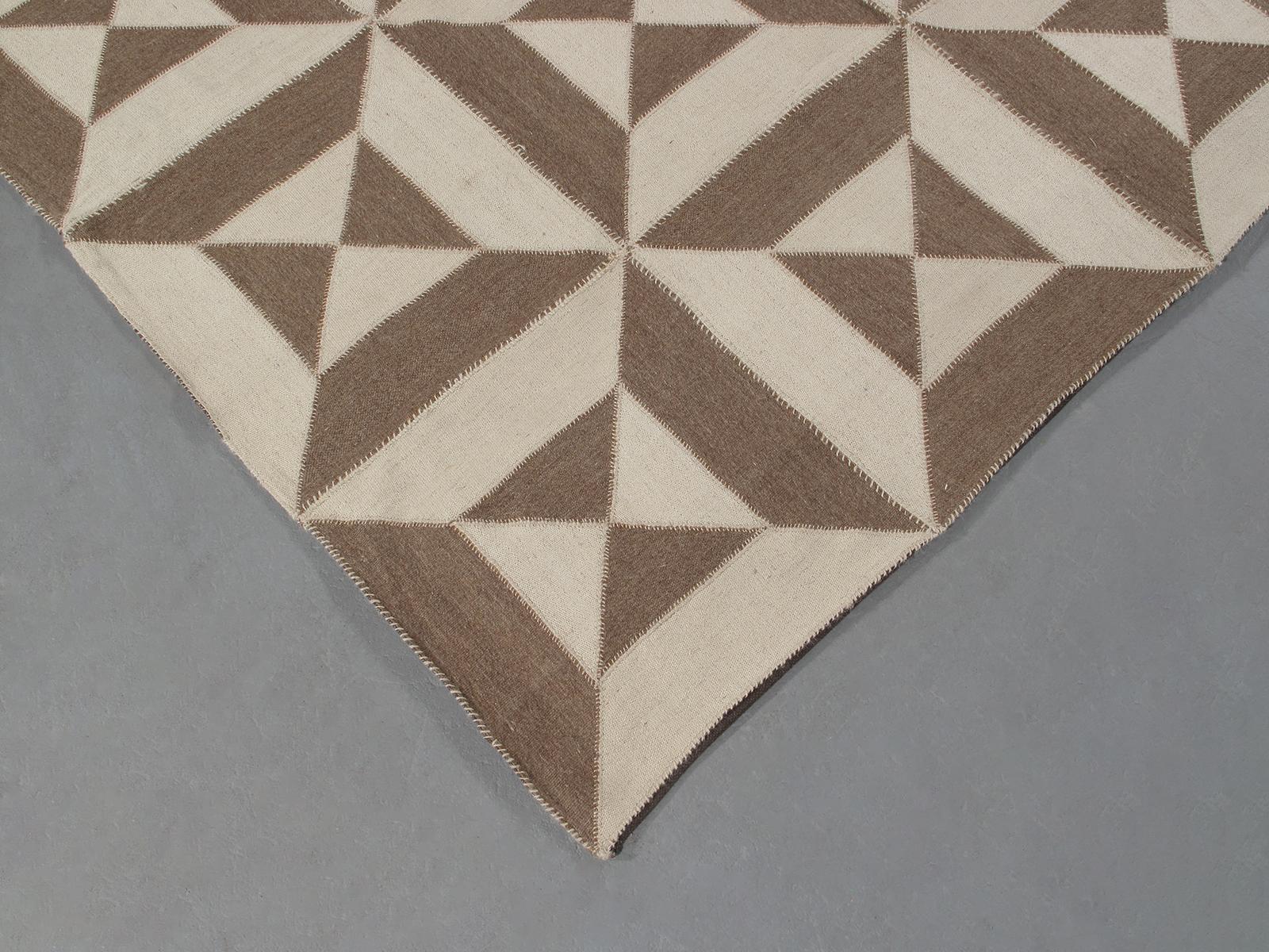 Modern Shiraz Handwoven Flatweave Geometric Square Rug in Beige and Brown In New Condition For Sale In New York, NY