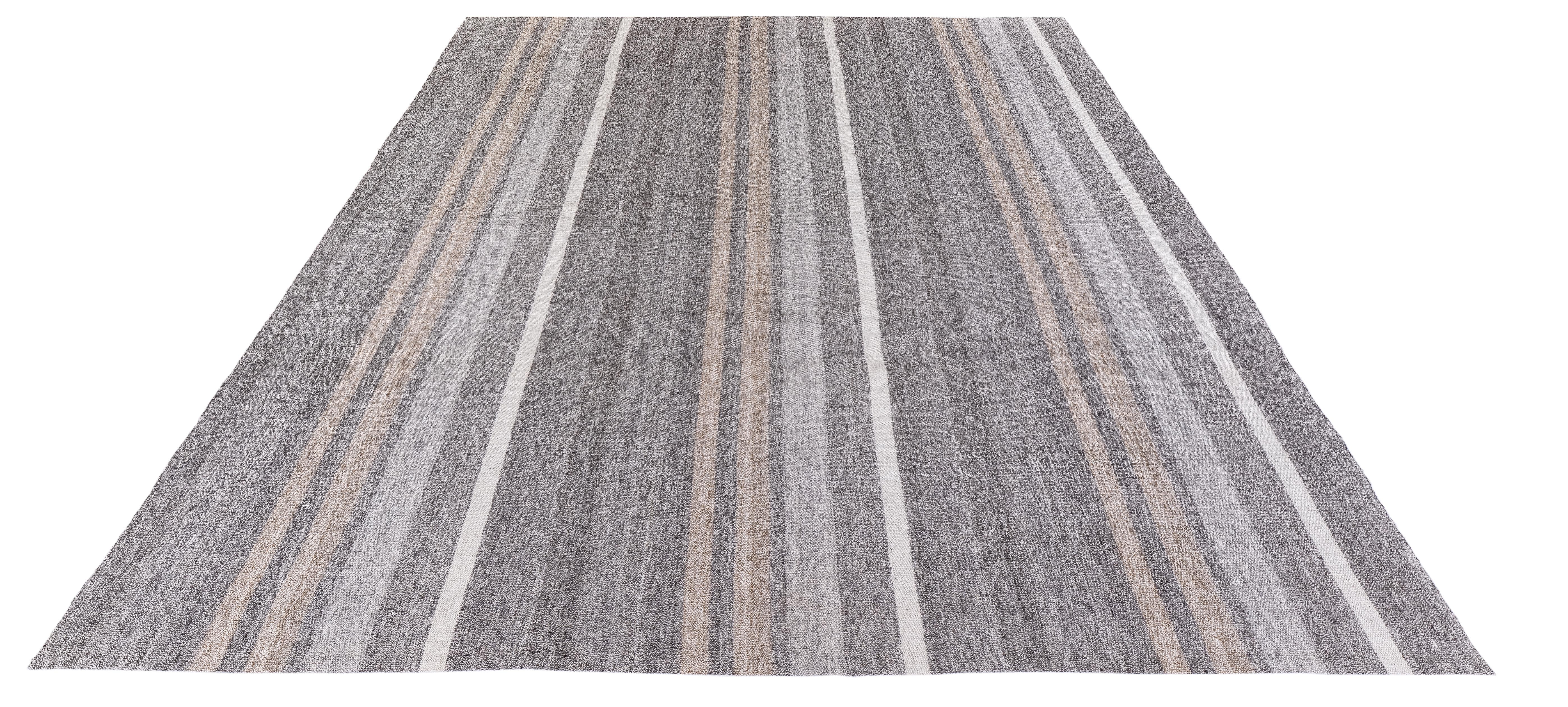 Modernes Shiraz Pelas Flachgewebe - handgesponnene Wolle und Baumwolle, natürlicher grauer Beigeton (21. Jahrhundert und zeitgenössisch) im Angebot