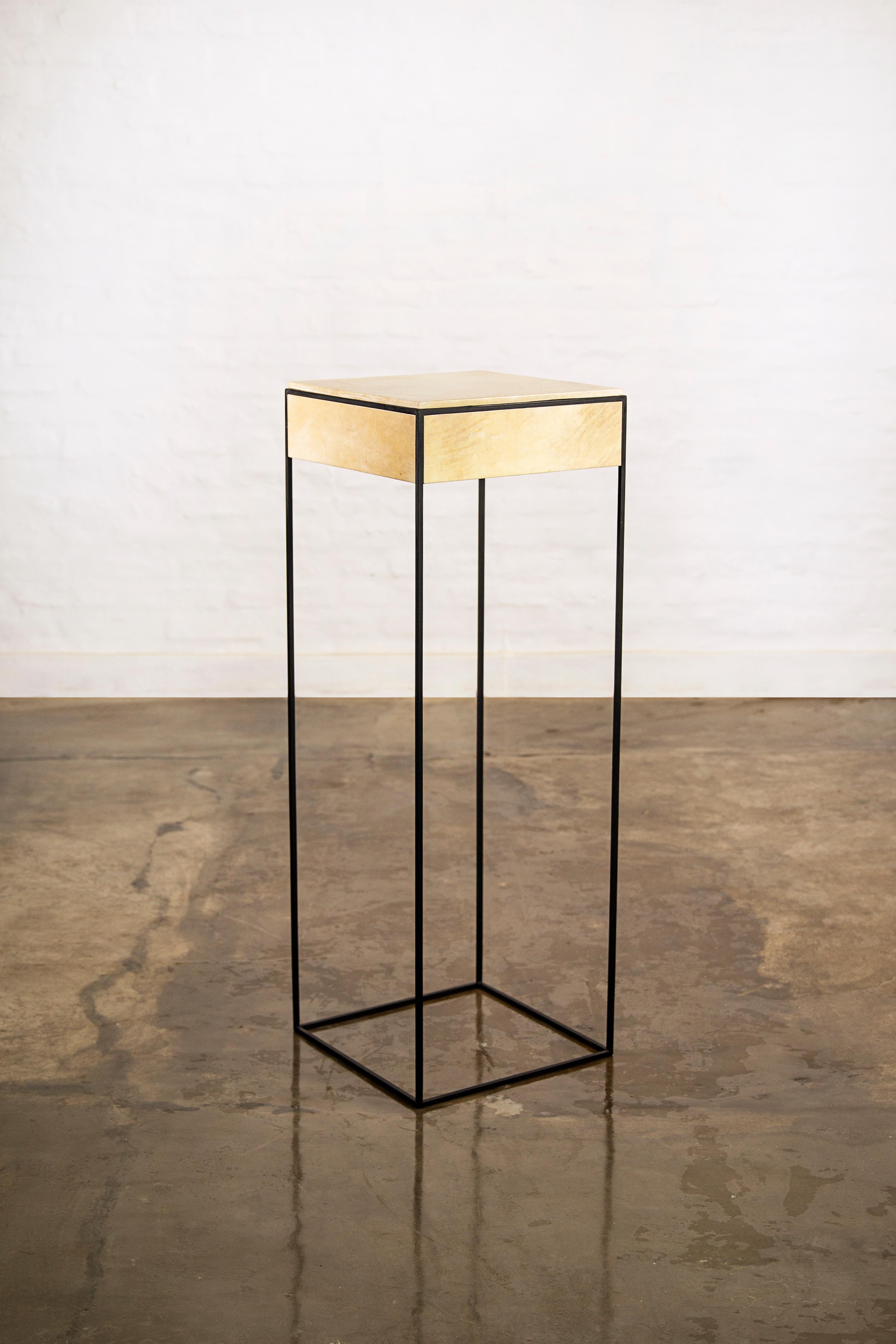 Mesa Auxiliar Moderna en Metal y Piel de Cabra by Costantini, Marcello 'En Stock' Moderno en venta