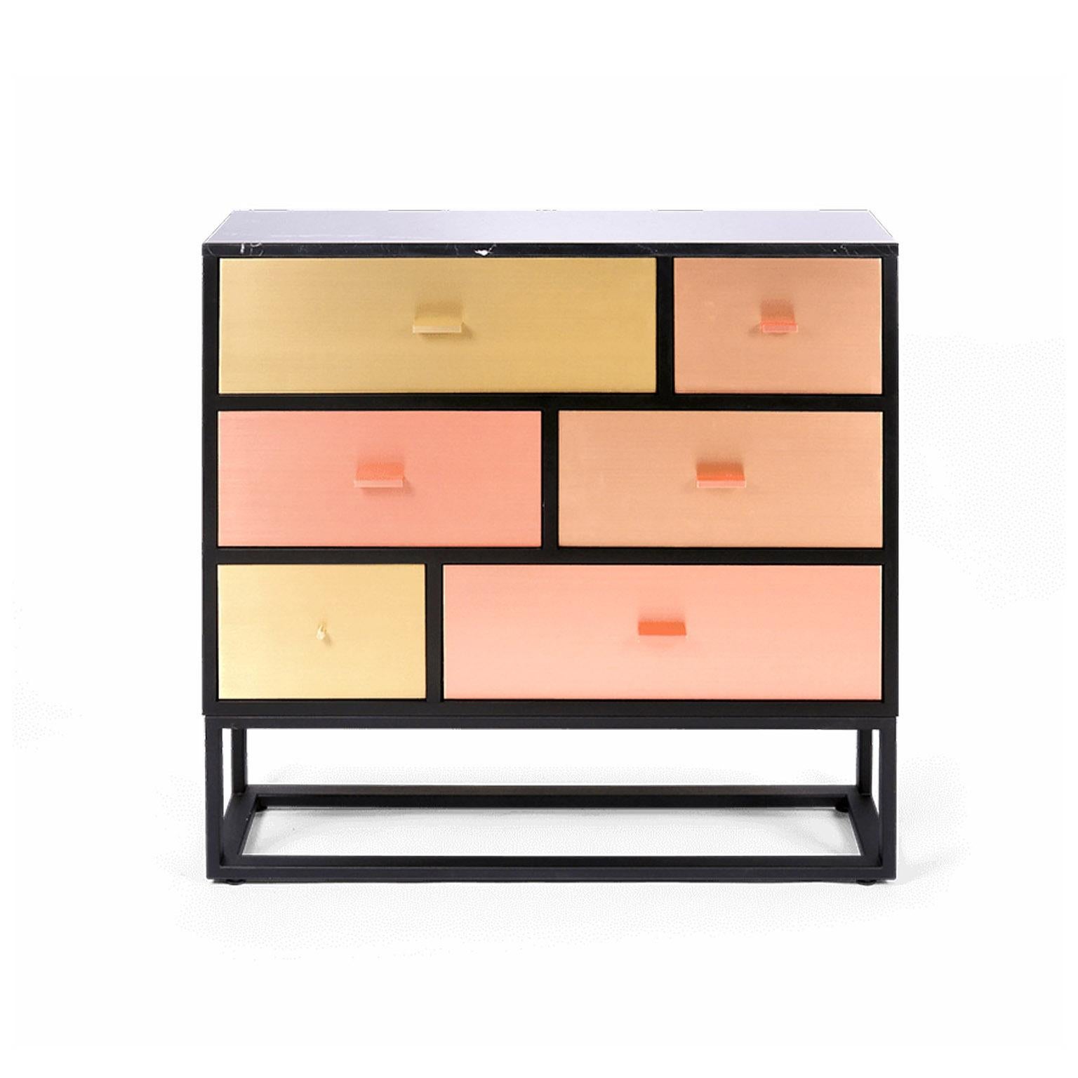 XXI secolo e contemporaneo Credenza moderna nera con piano in marmo e ottone, rame, bronzo e oro in vendita
