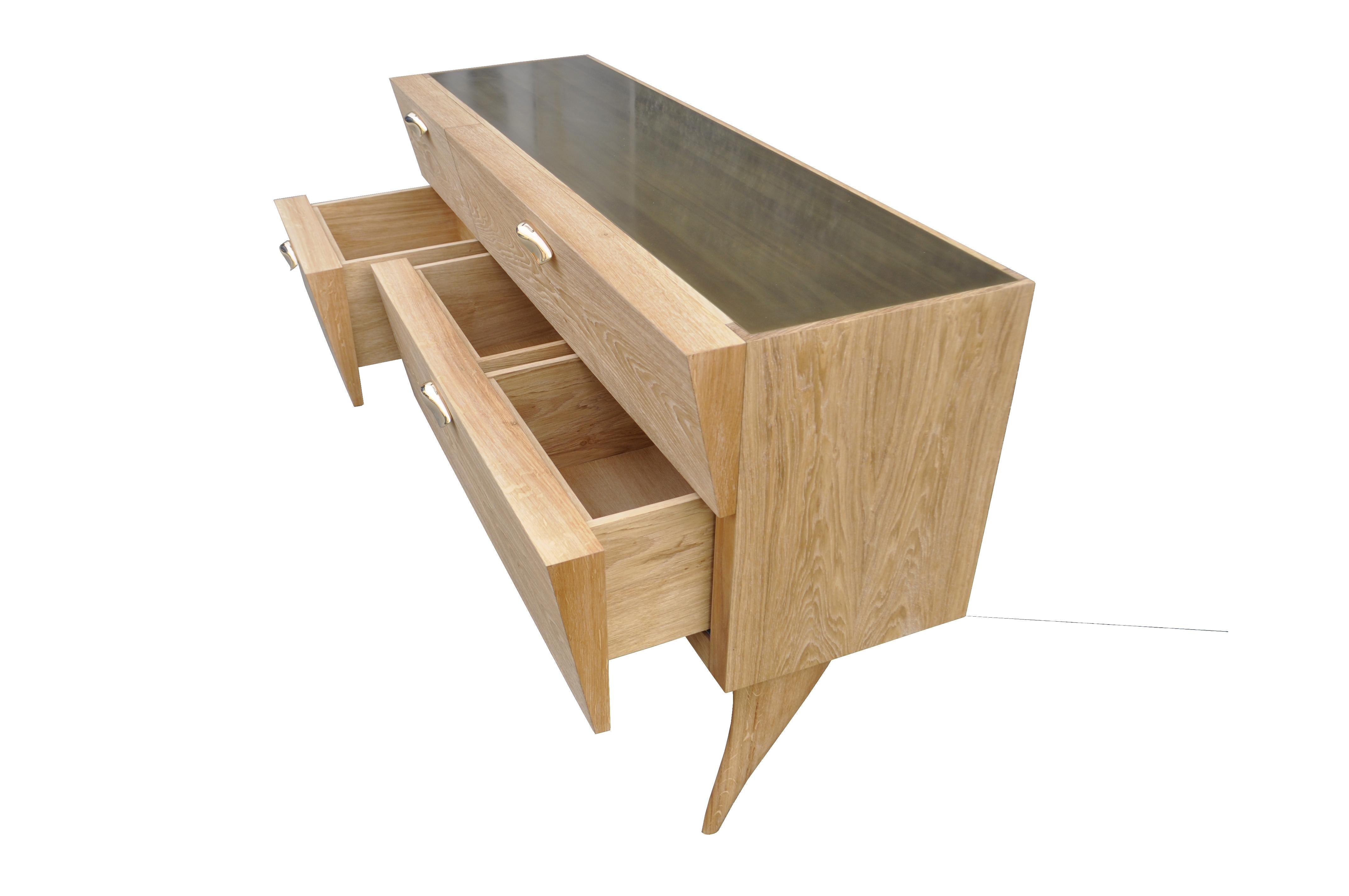 Modern Sideboard 'Xuni' Brass Top Handcrafted with European or Exotic Woods im Zustand „Neu“ im Angebot in Milan, Lombardy