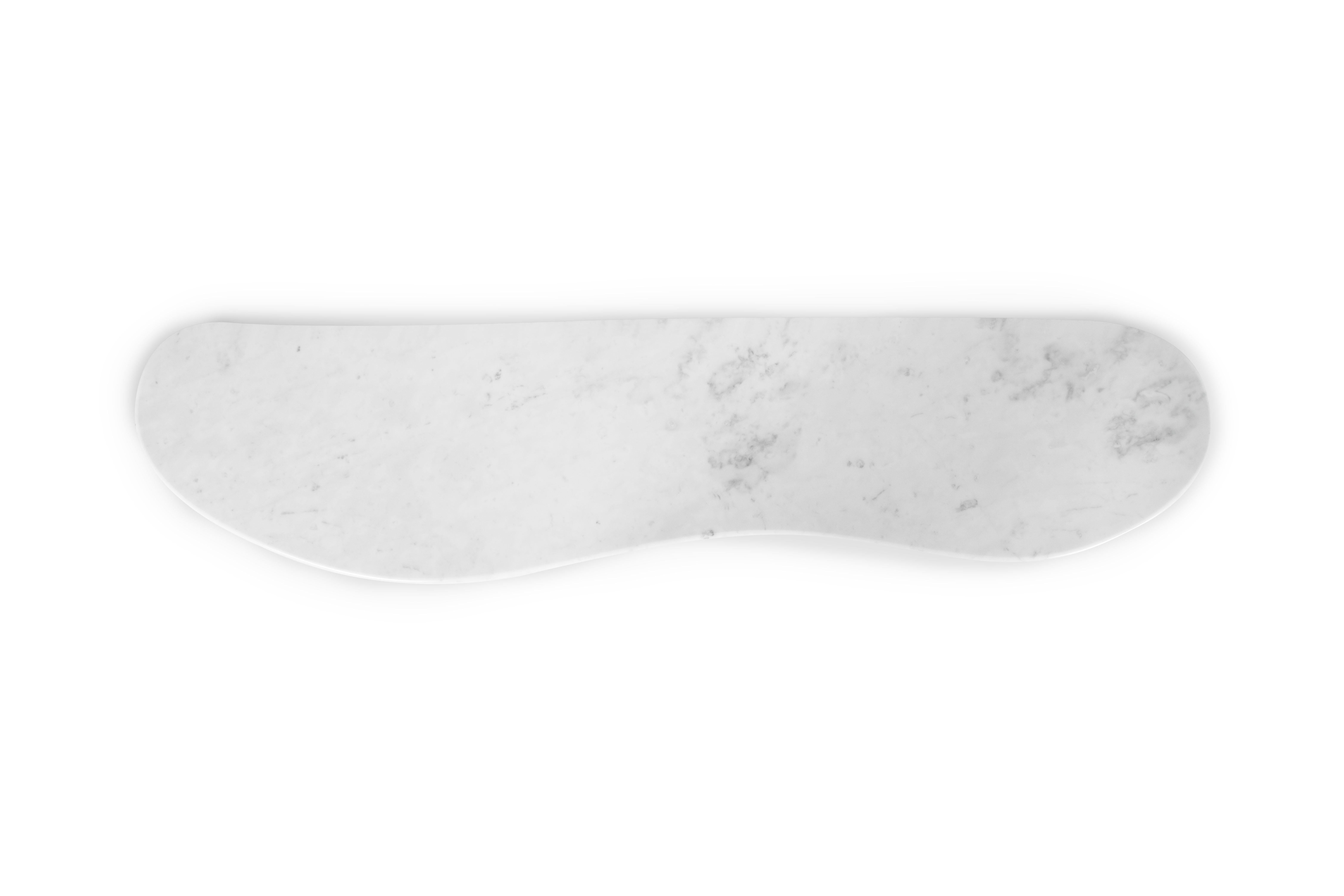 Moderner Silhueta-Konsolentisch aus Carrara-Marmor, handgefertigt in Portugal von Greenapple im Angebot 1