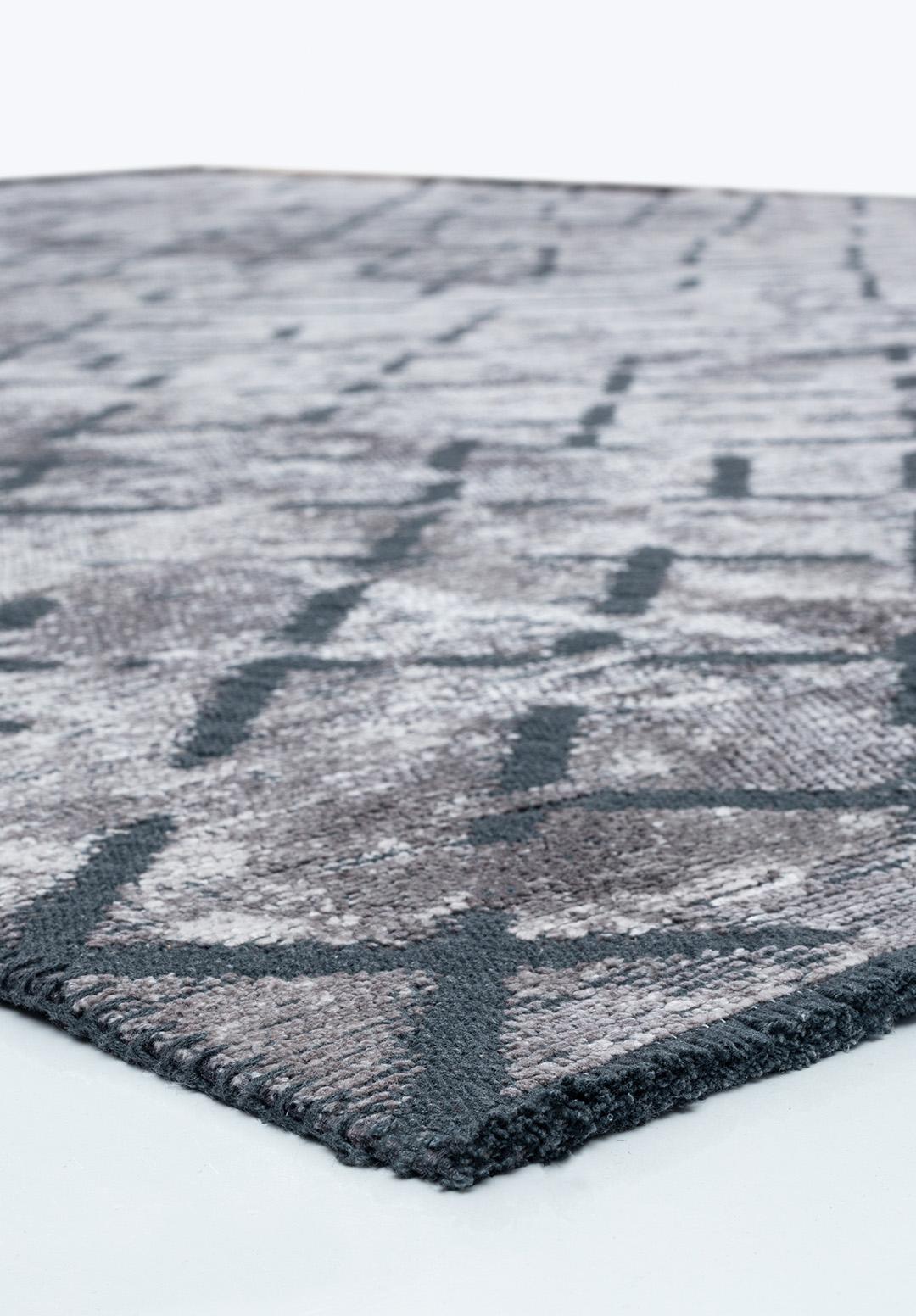 Moderner Silber-Teppich mit abstraktem All-Over-Muster und Fransen mit oder ohne Fransen (Türkisch) im Angebot