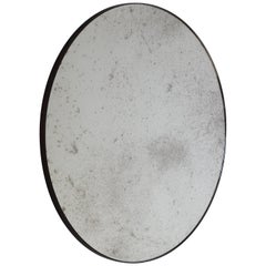 Orbis Round Antiqued Art Deco Mirror with Brass Patinated Frame, Small (miroir rond antique avec cadre en laiton patiné)