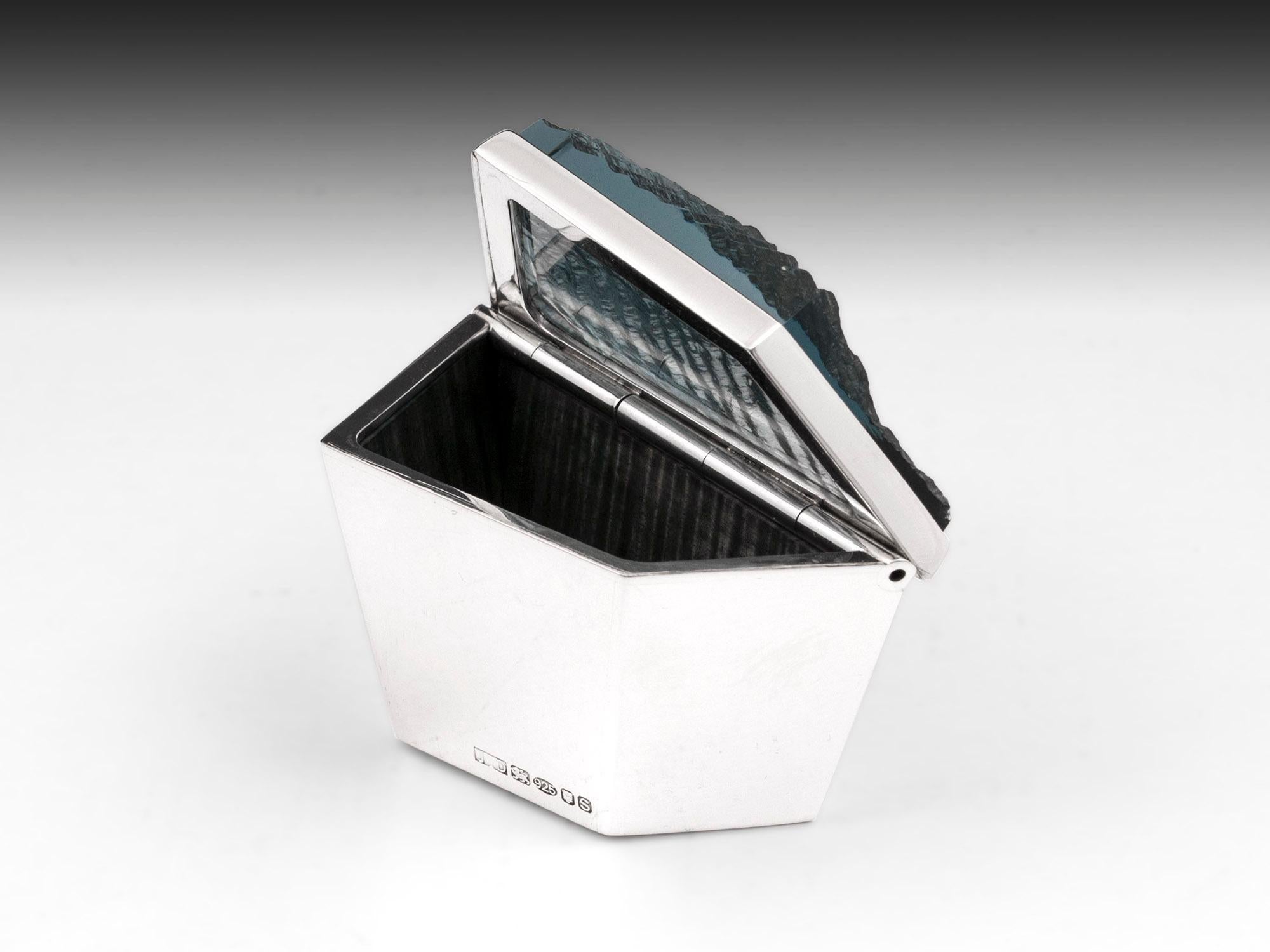 Contemporary Silver Glass Box by London Silversmith James Dougall, 21st Century For Sale 3
