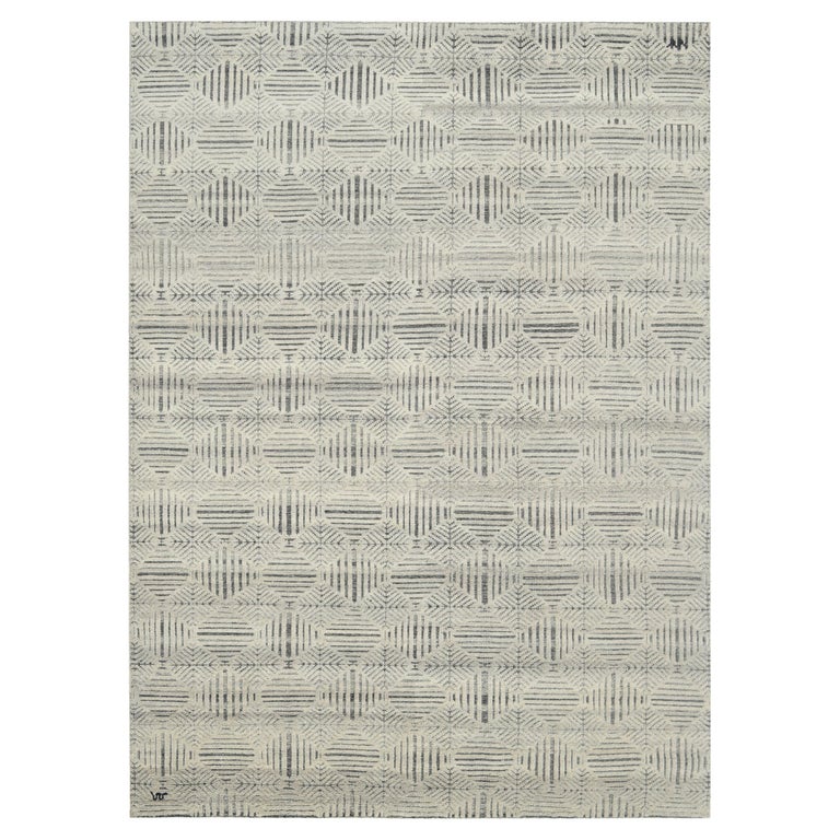 Modern Silver Rug Modern Silver High-Low Rug For Sale at 1stDibs