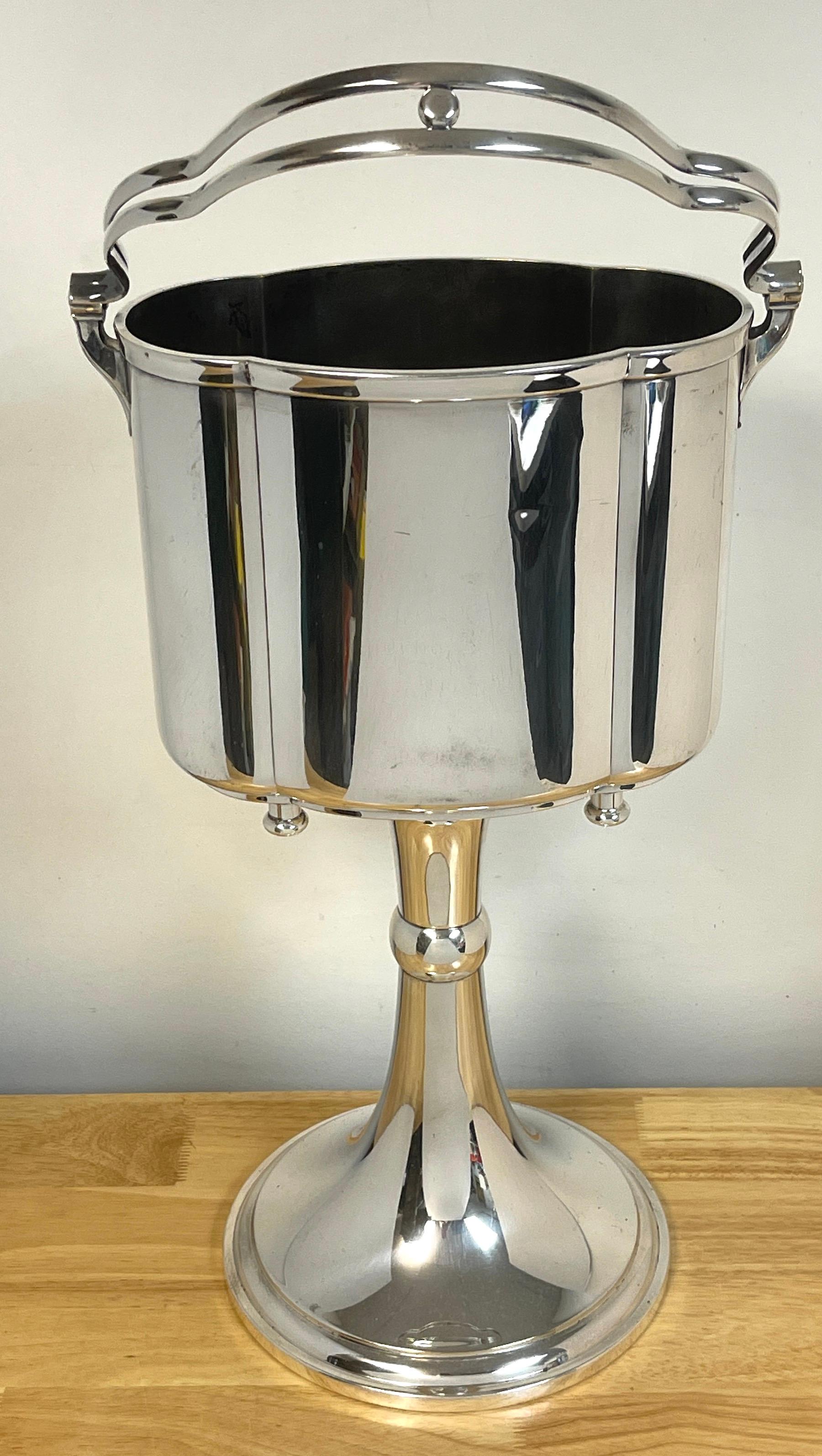 Modern Silver Plated Standing Double Champagne Bucket In Good Condition For Sale In West Palm Beach, FL