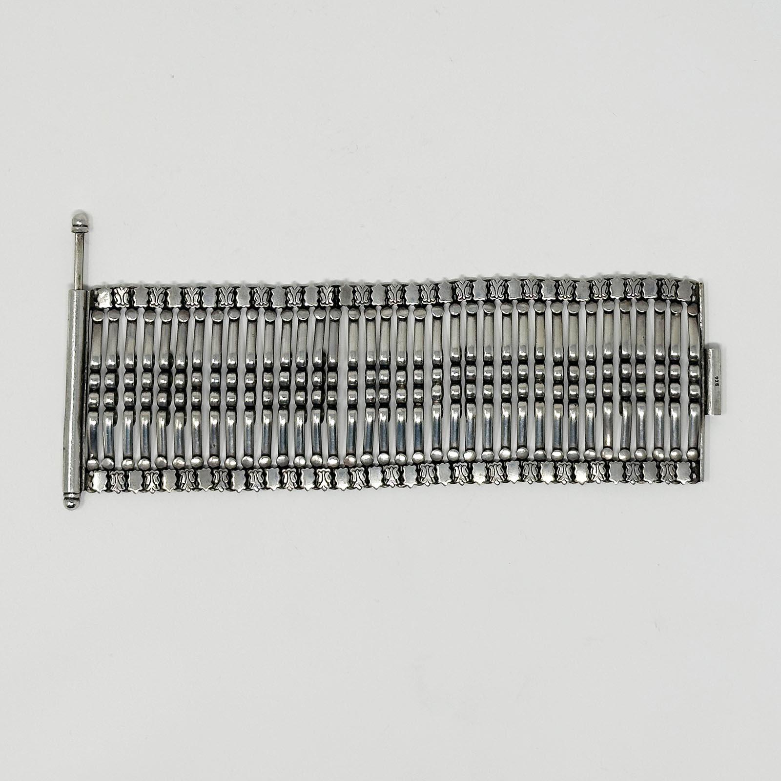 Bracciale moderno a segmenti in argento dall'India In condizioni buone in vendita a Point Richmond, CA