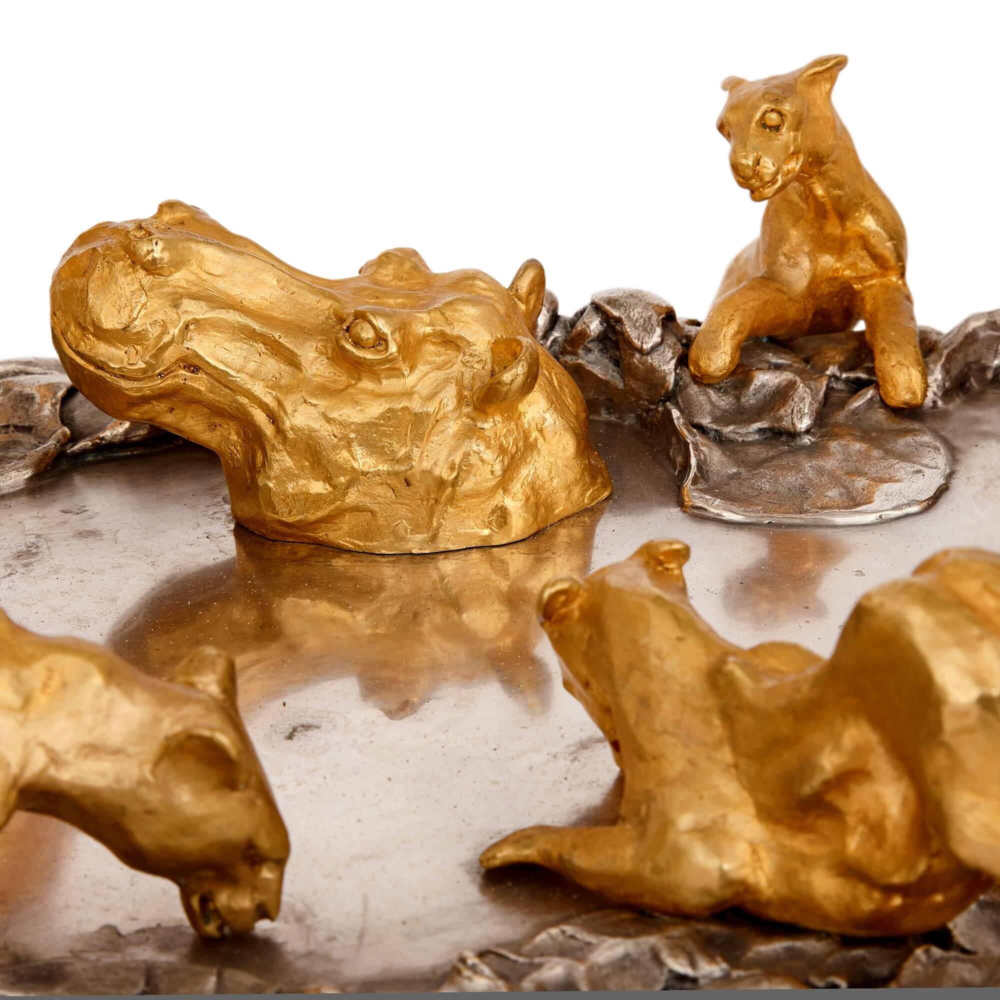 Doré Table basse animalier moderne en bronze doré et argenté par JM David en vente