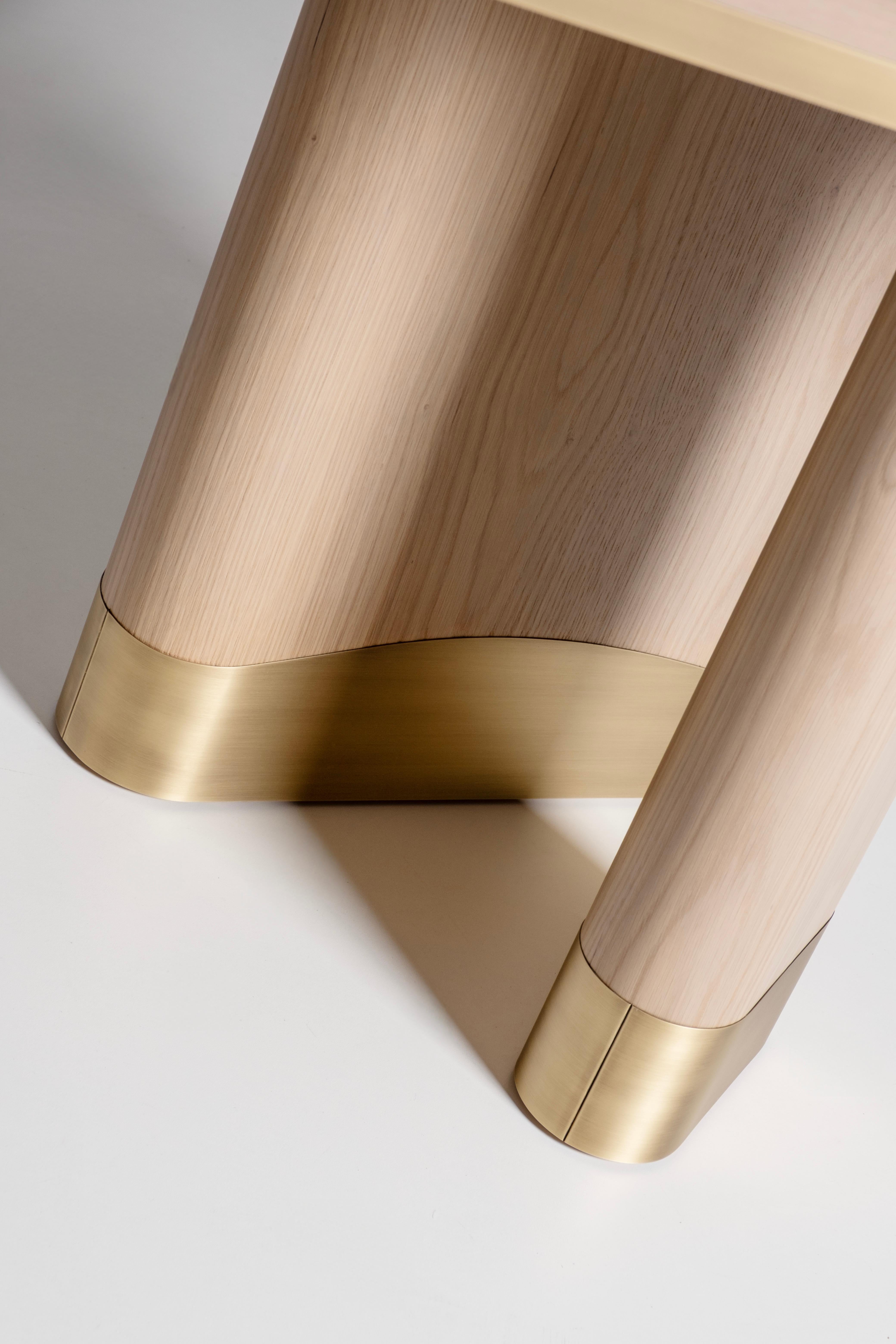 Modern Sistelo Dining Table, Warm Grey Oak, Brass, Handmade by Greenapple For Sale 5