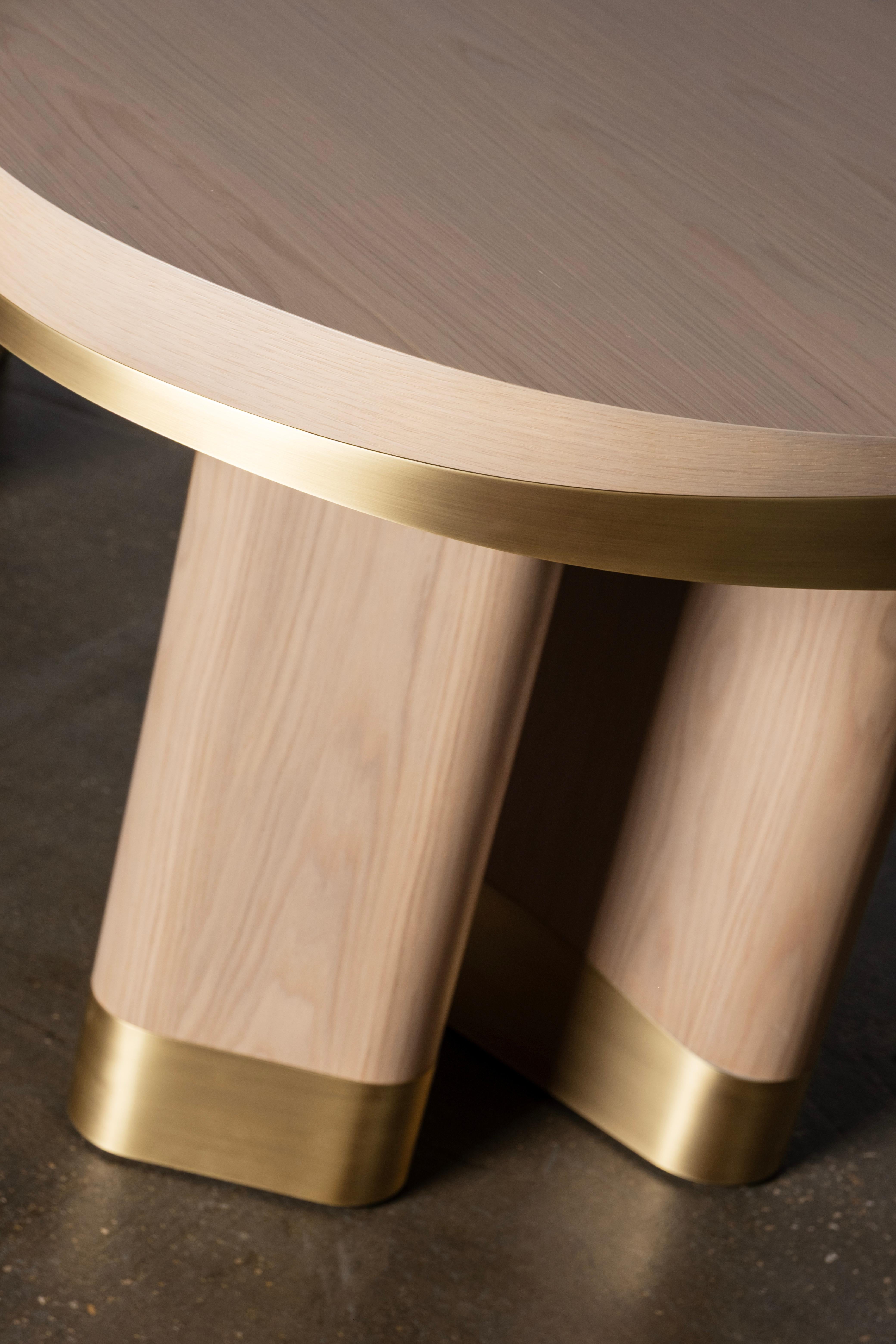 Modern Sistelo Dining Table, Warm Grey Oak, Brass, Handmade by Greenapple For Sale 6