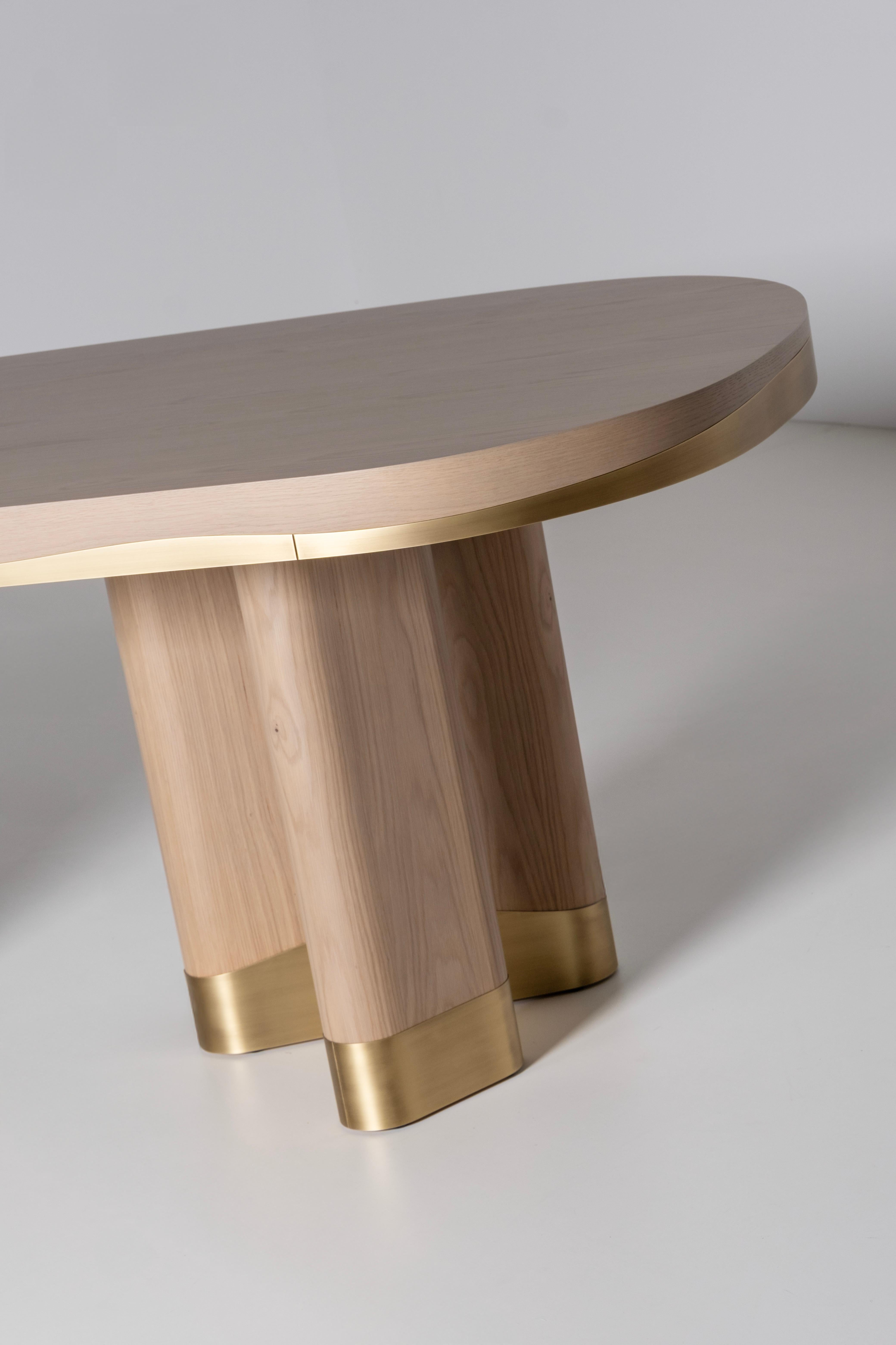 Modern Sistelo Dining Table, Warm Grey Oak, Brass, Handmade by Greenapple For Sale 8
