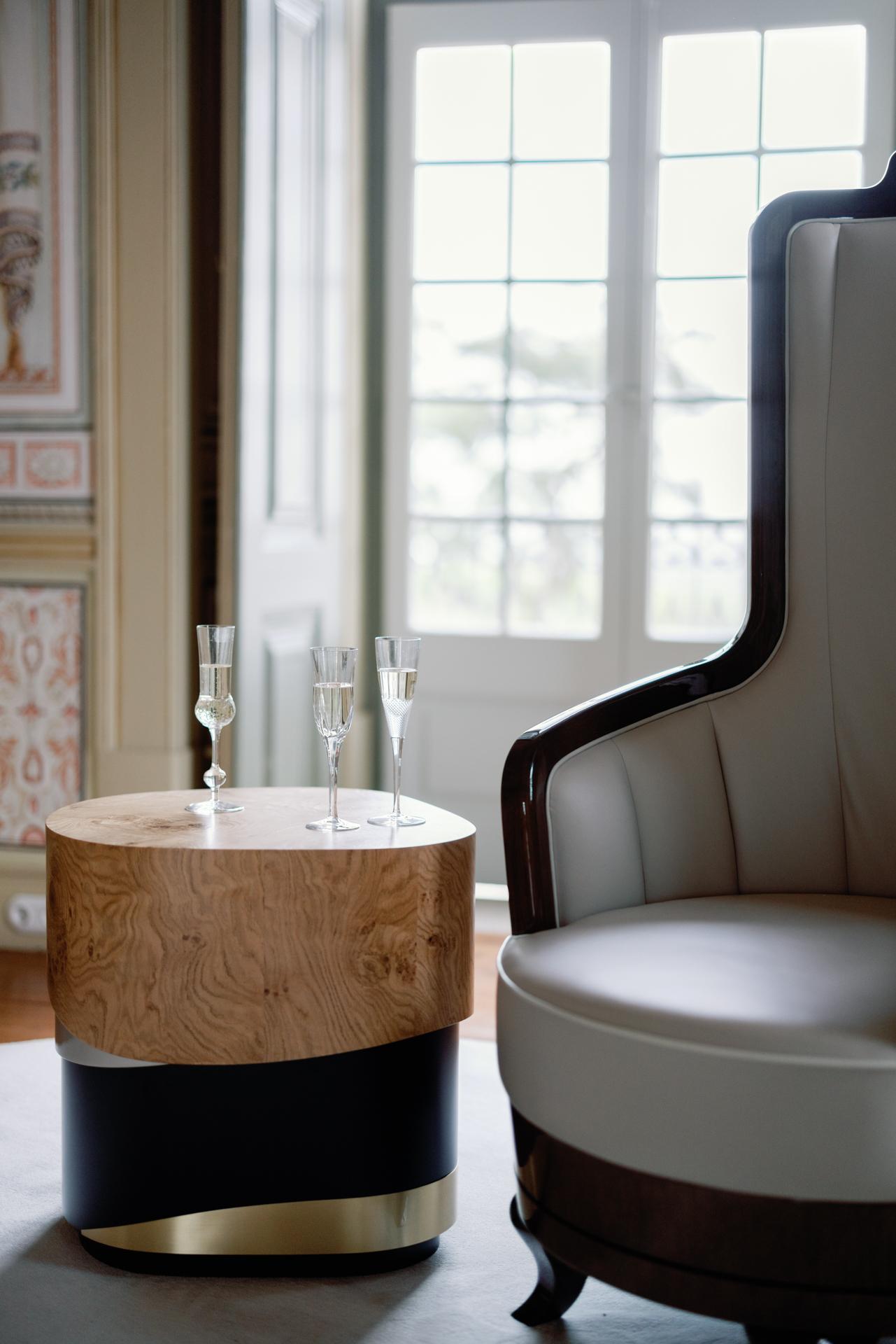 Moderne Table d'appoint Modernity Sistelo, Noyer Roots Brass, Handmade in Portugal by Greenapple en vente