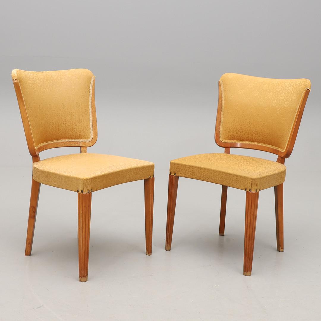 Beautiful 6- piece Swedish modern dining room chairs..

Enhance your dining experience with these timeless 6-piece Swedish dining room chairs, designed to bring a touch of Scandinavian elegance to any home. Crafted with attention to detail, this set