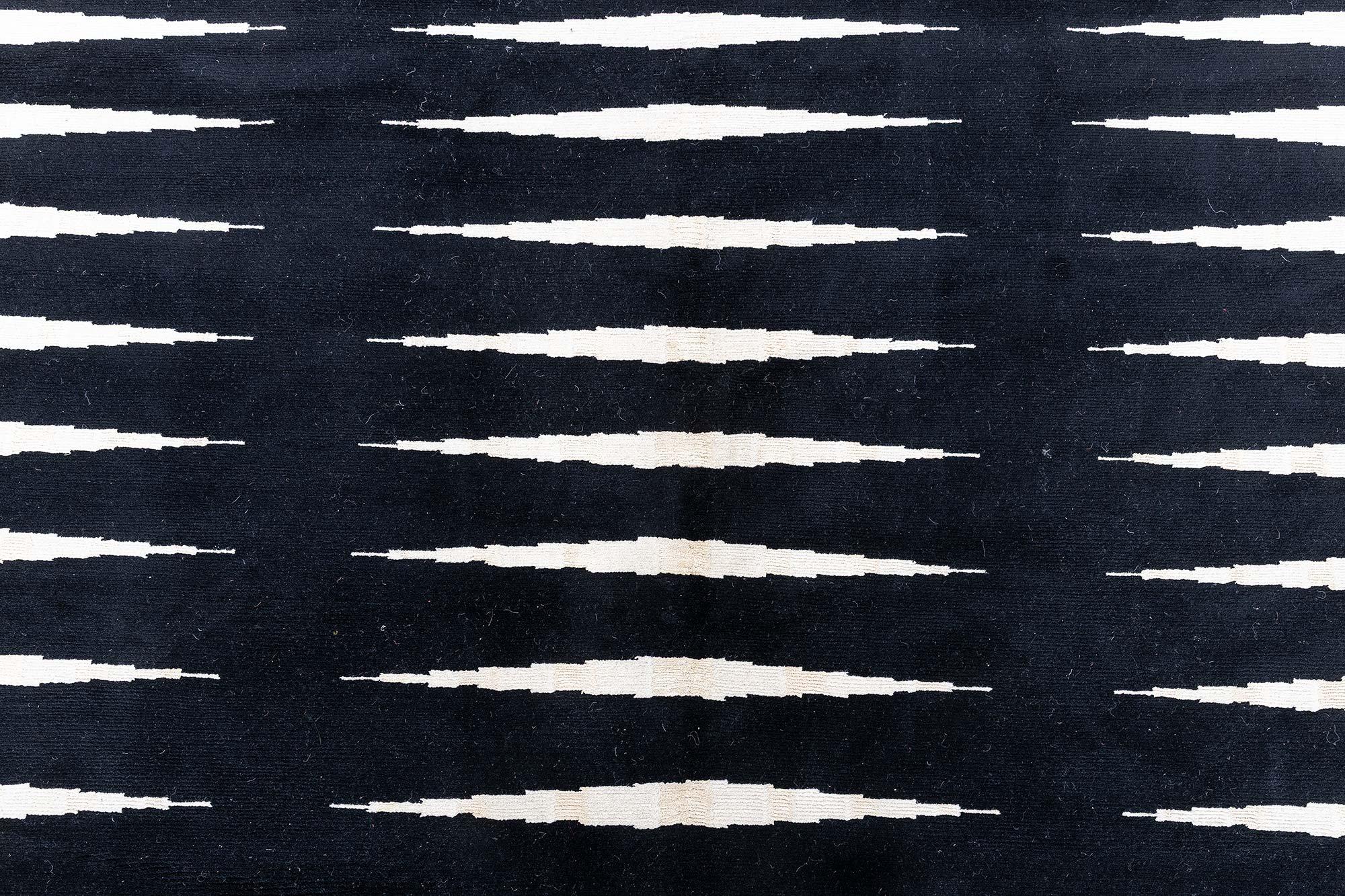 Tapis moderne 'Skyline' - Laine et soie nouées à la main par Doris Leslie Blau Neuf - En vente à New York, NY