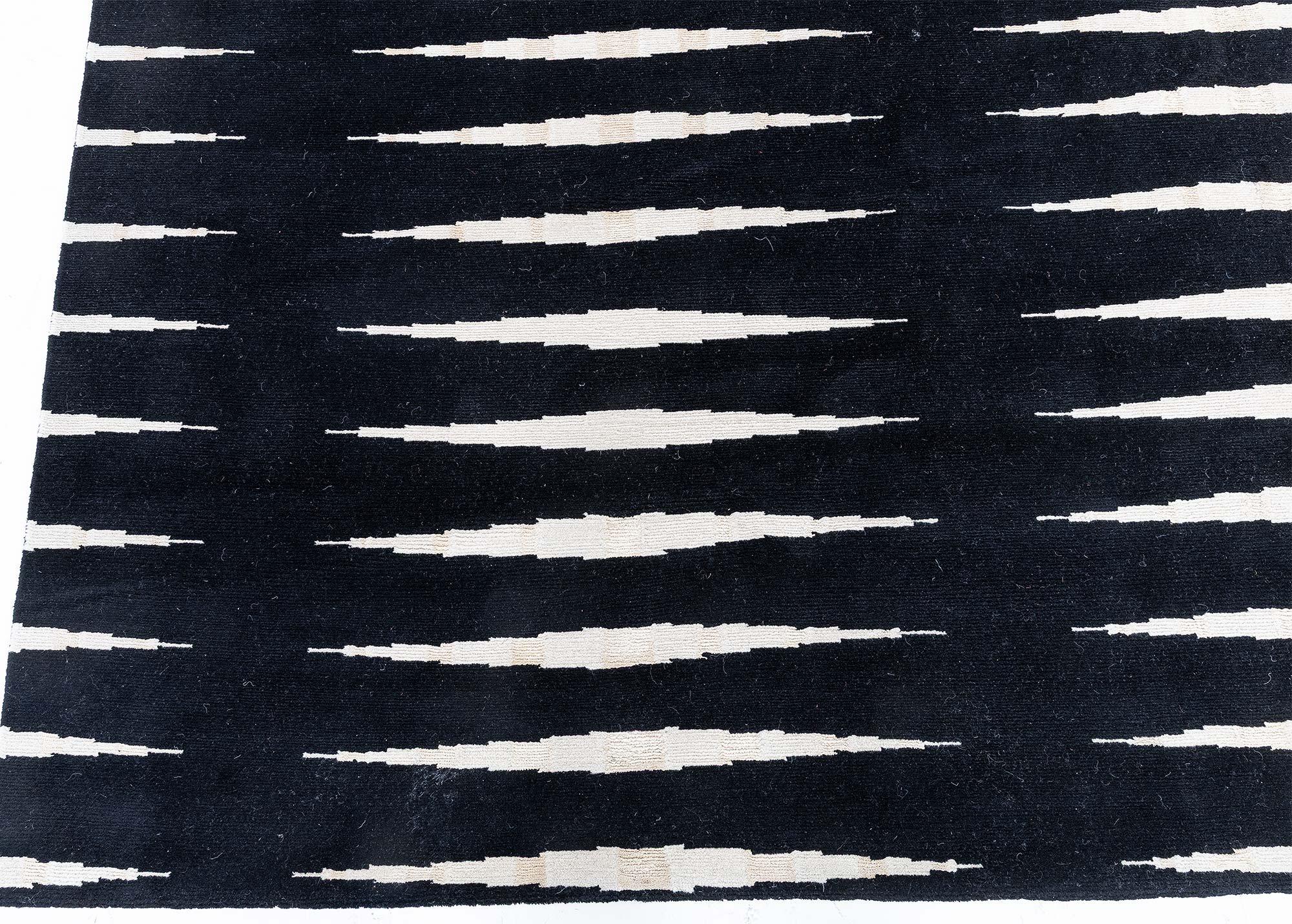 XXIe siècle et contemporain Tapis moderne 'Skyline' - Laine et soie nouées à la main par Doris Leslie Blau en vente
