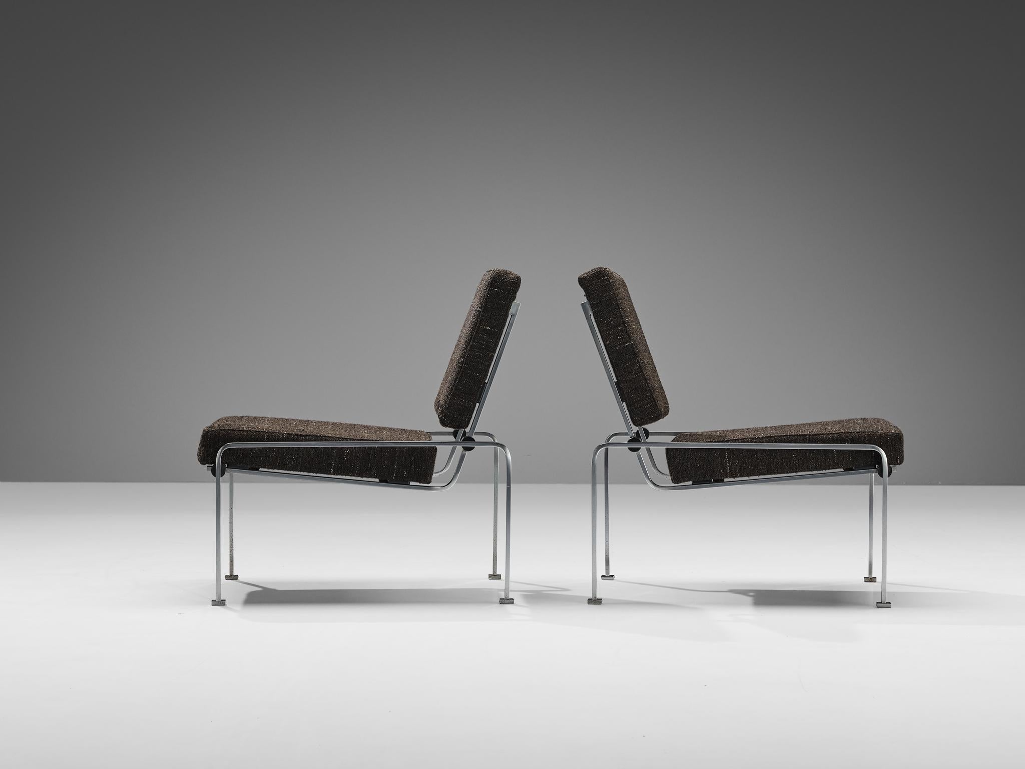 Modern Sleek Easy Chairs in Chrome-Plated Steel  For Sale 4