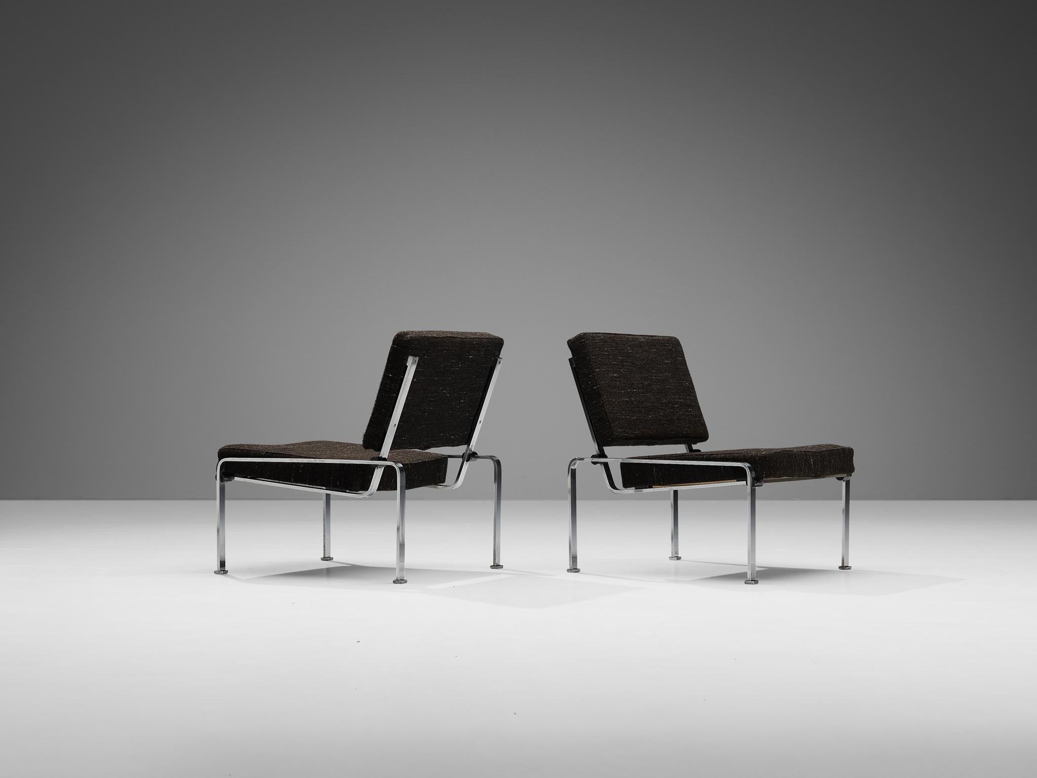 Moderne, elegante Sessel aus verchromtem Stahl  (Moderne der Mitte des Jahrhunderts) im Angebot