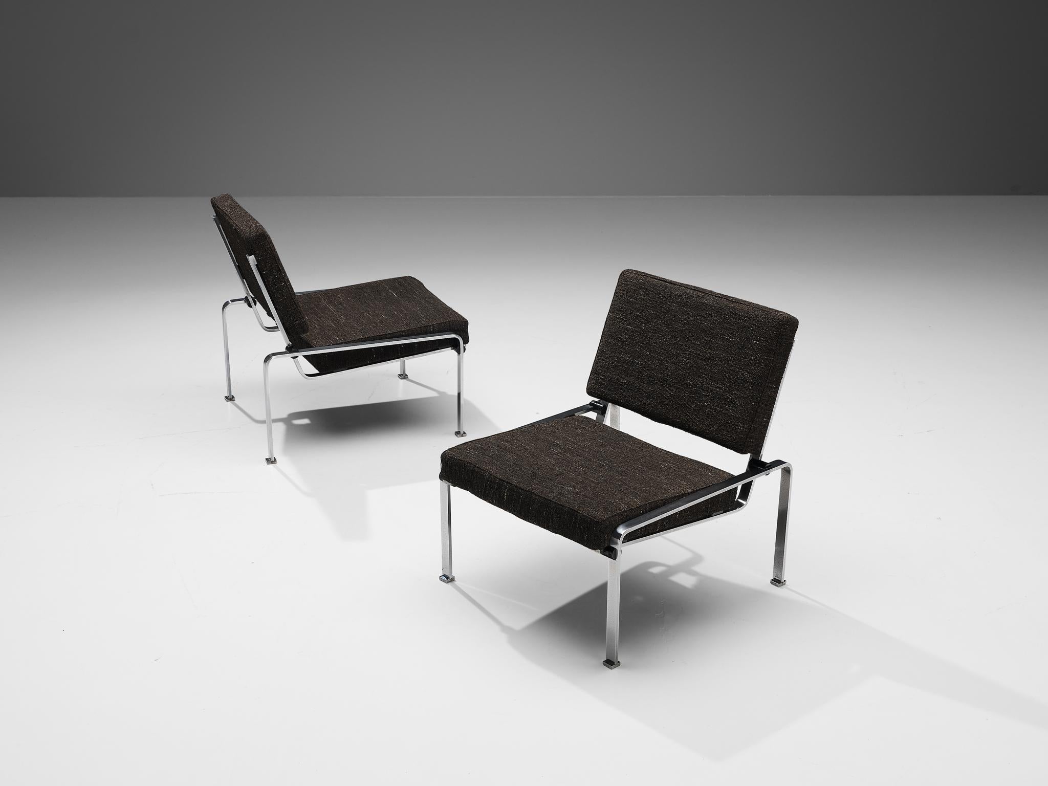 Modern Sleek Easy Chairs in Chrome-Plated Steel  For Sale 1