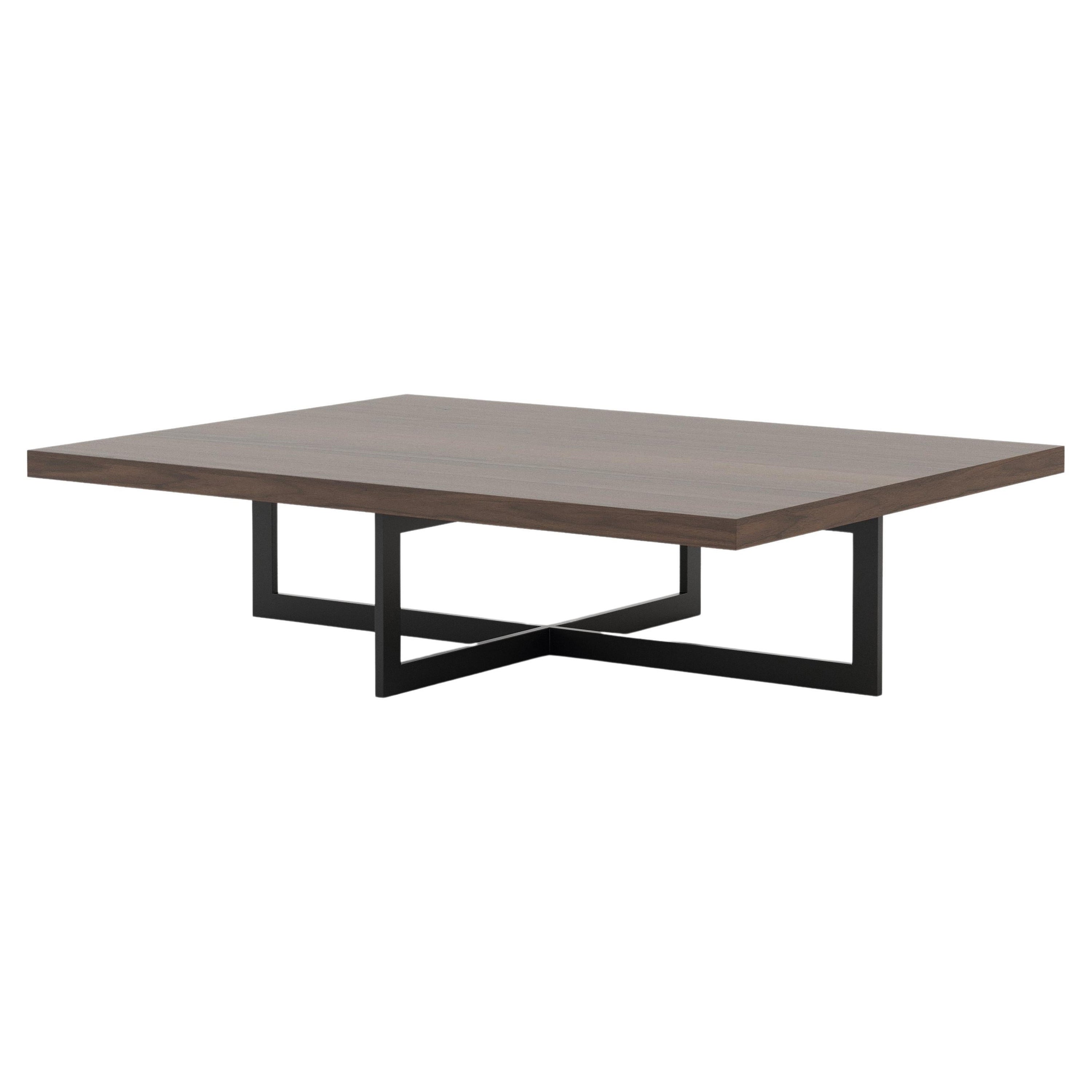 Mesa de centro moderna y esbelta de nogal y hierro, hecha a mano por Stylish Club