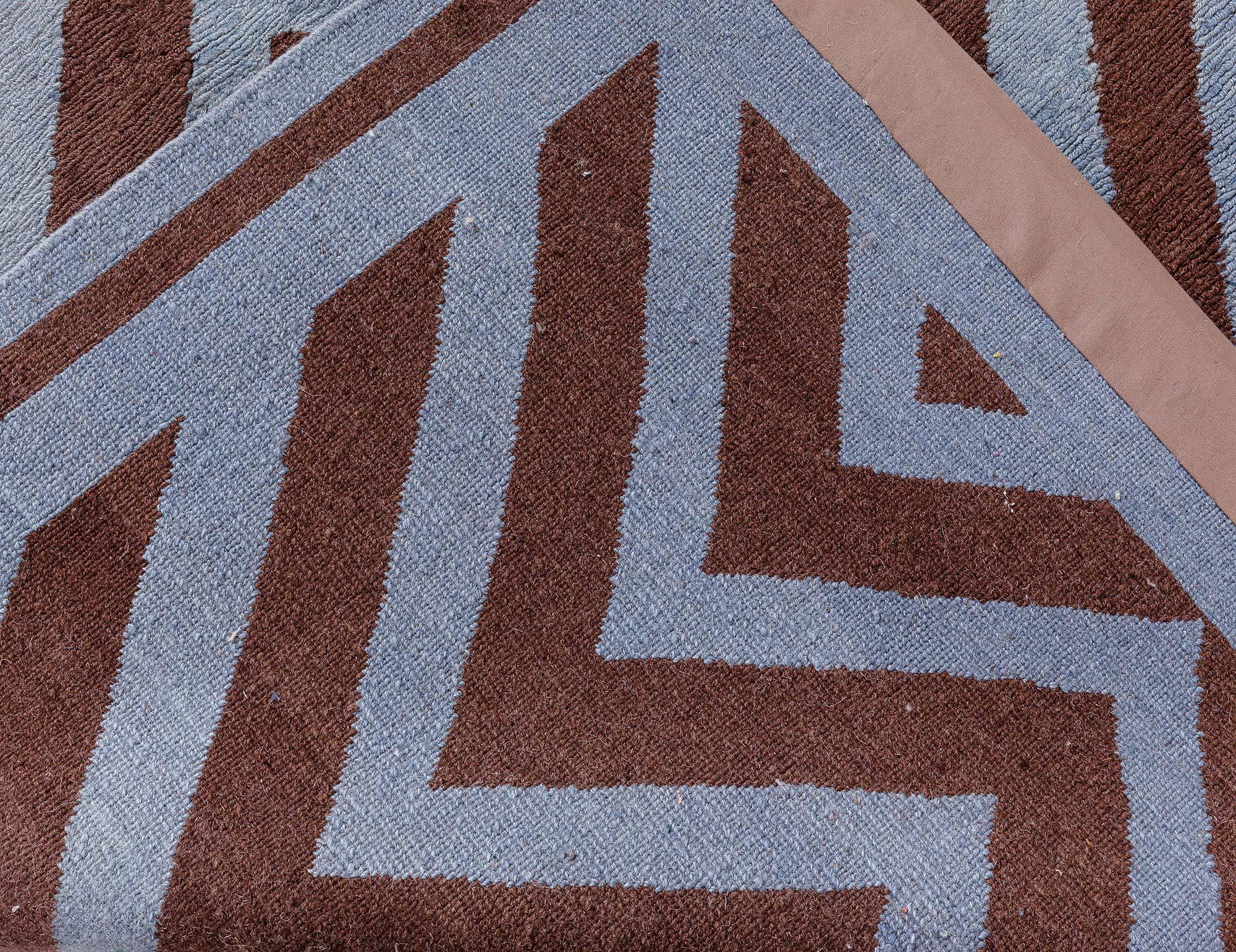 Modern SN1 Zig-Zag Rug in Gray and Brown by Doris Leslie Blau (Wolle) im Angebot