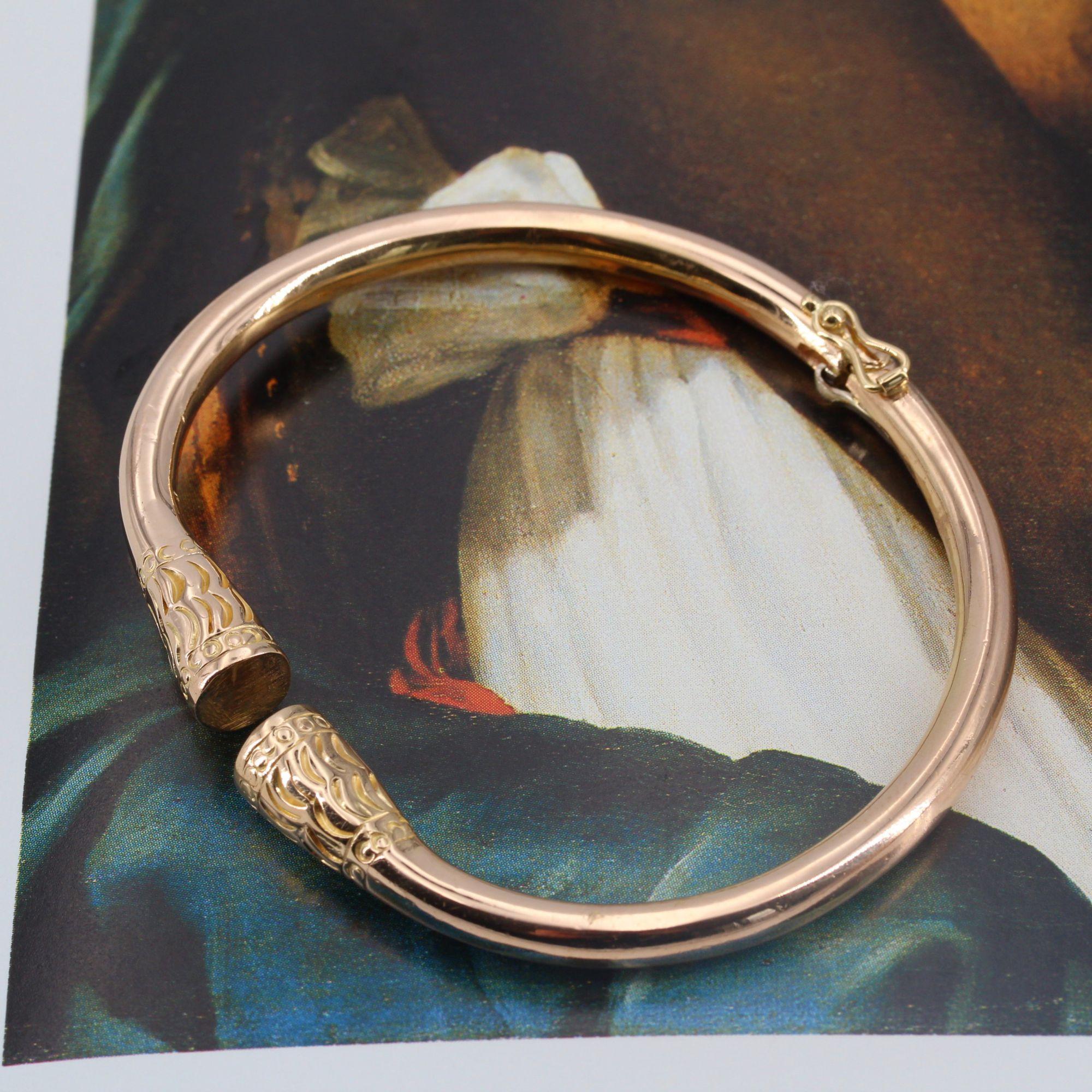 Modern Solid 18 Karat Rose Gold Bangle Bracelet For Sale 5