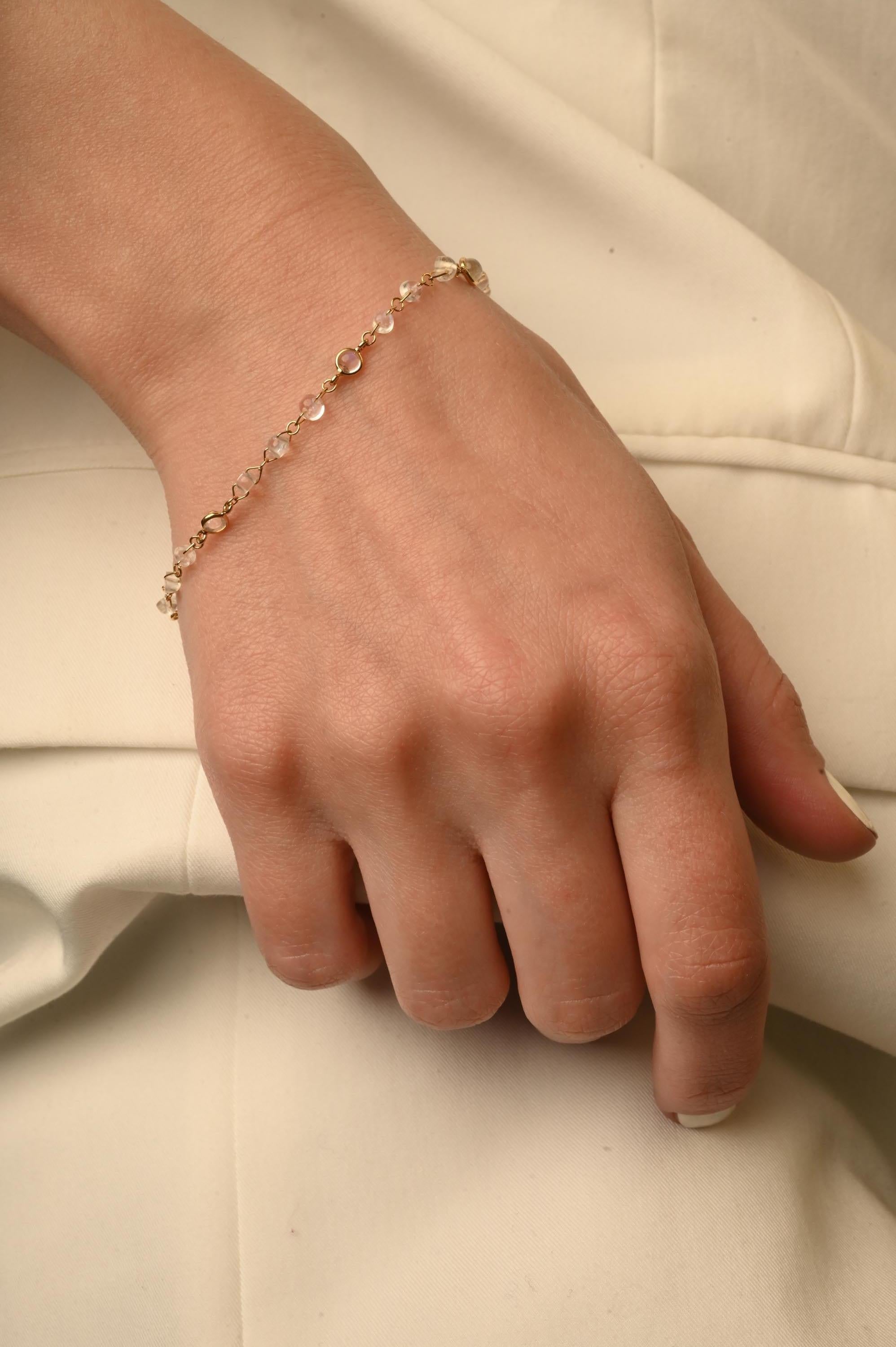 Solid 18k Yellow Gold 6.29 Carat Rainbow Moonstone Chain Bracelet For Sale 4