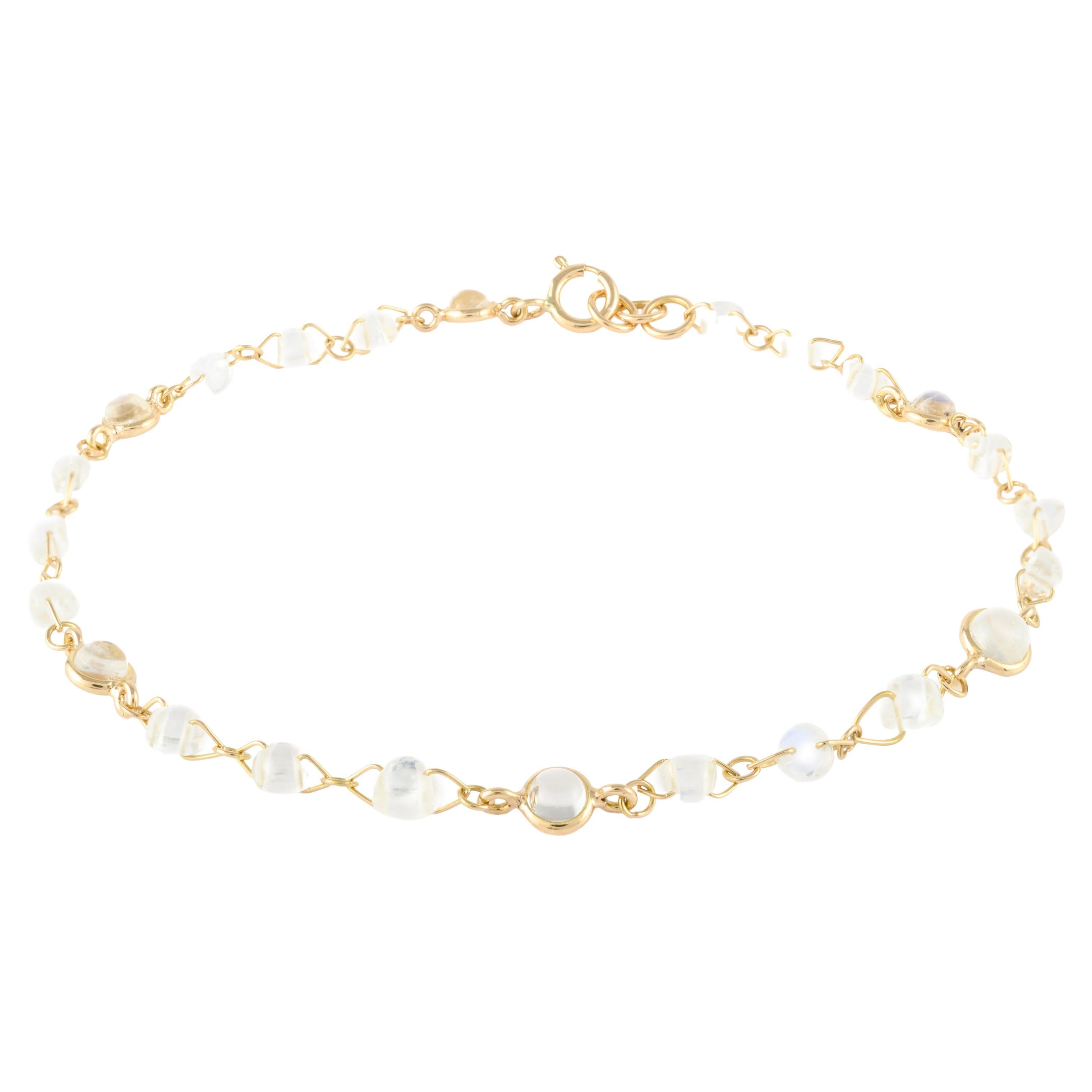 Solid 18k Yellow Gold 6.29 Carat Rainbow Moonstone Chain Bracelet For Sale