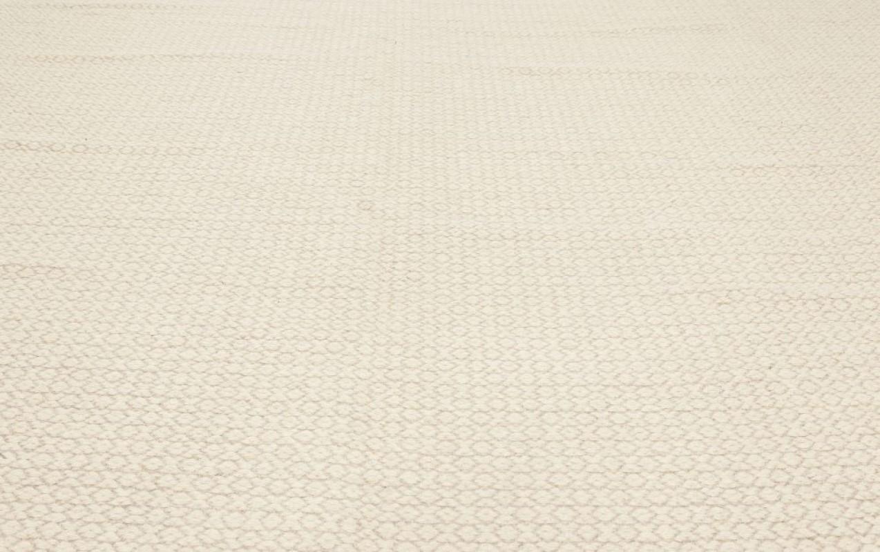 Moderner Flachgewebeteppich aus massivem Beige von Doris Leslie Blau (Handgewebt) im Angebot