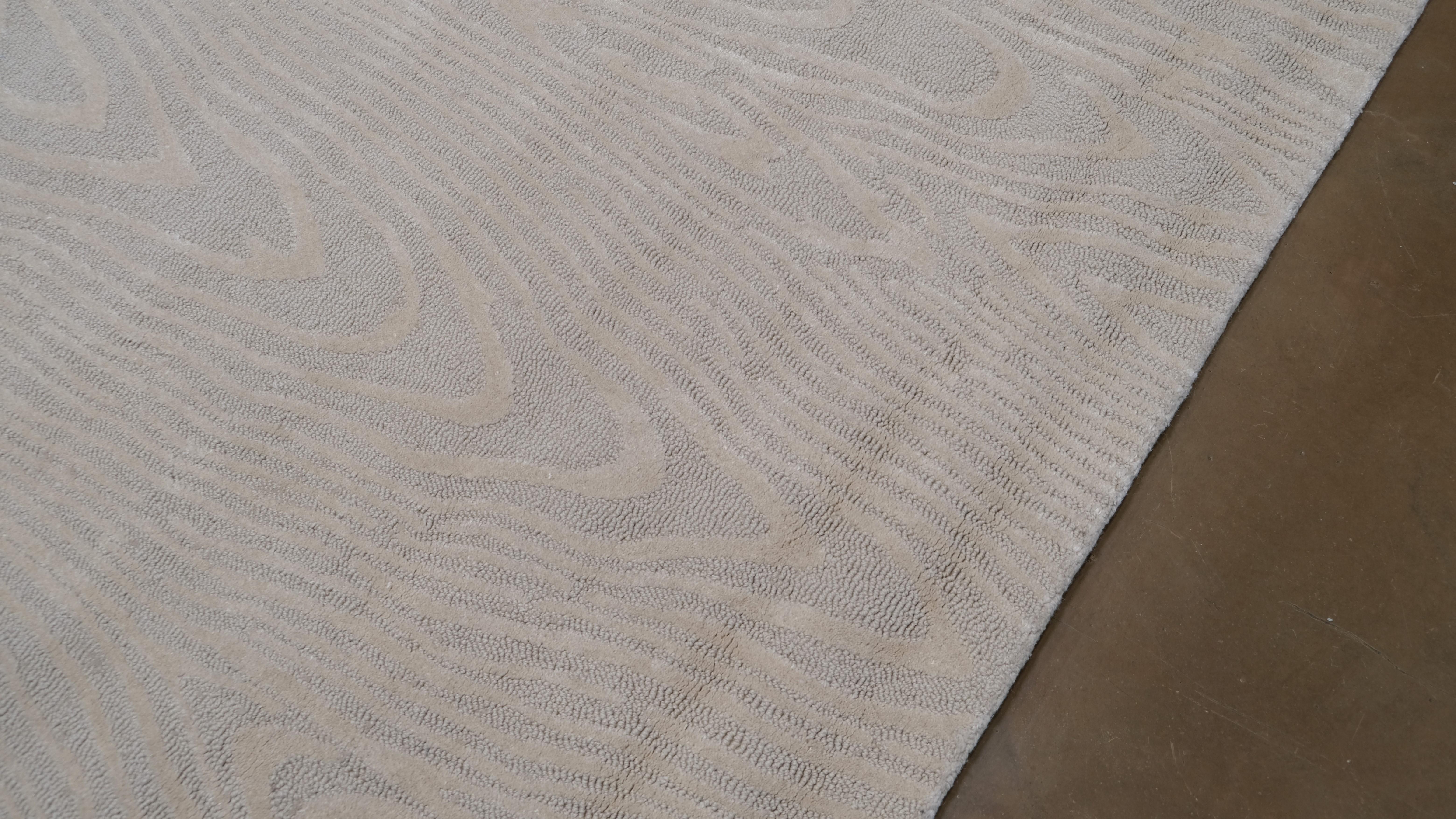 Moderner handgefertigter Wollteppich in massivem Beige, 9'x12' im Angebot 3
