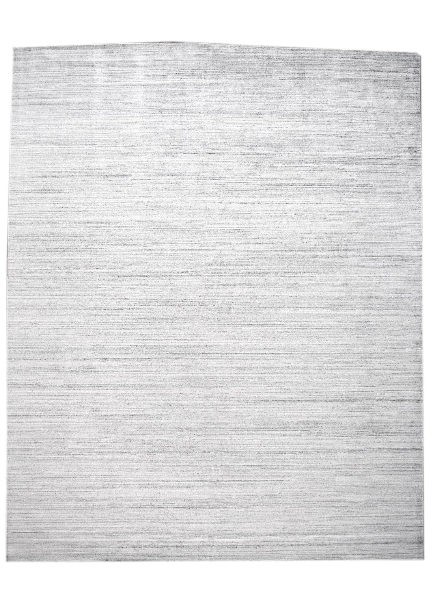 Modern Solid Gray Transitional Rug For Sale 2
