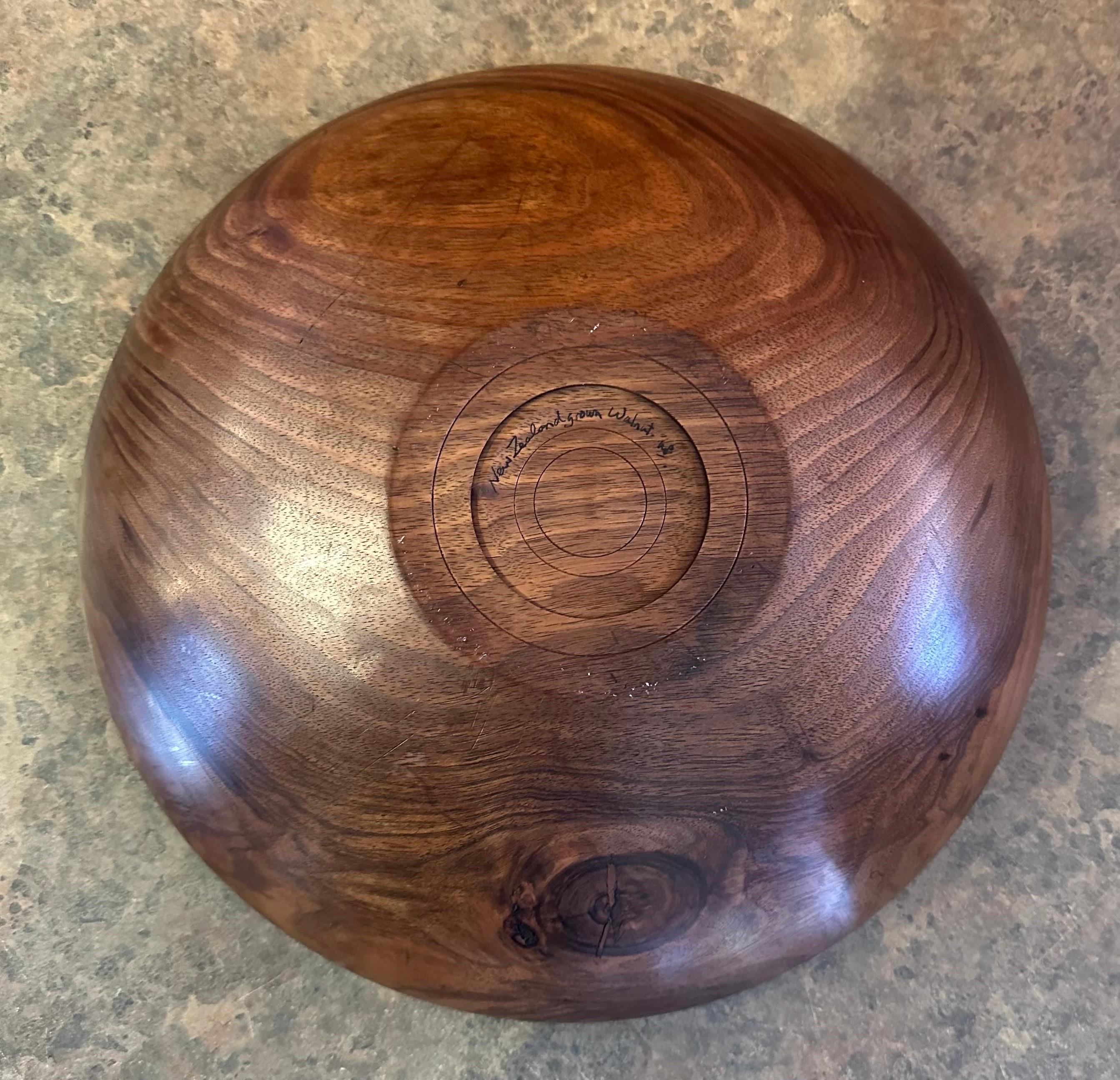 Modern Solid New Zealand Walnut Bowl / Centerpiece For Sale 5
