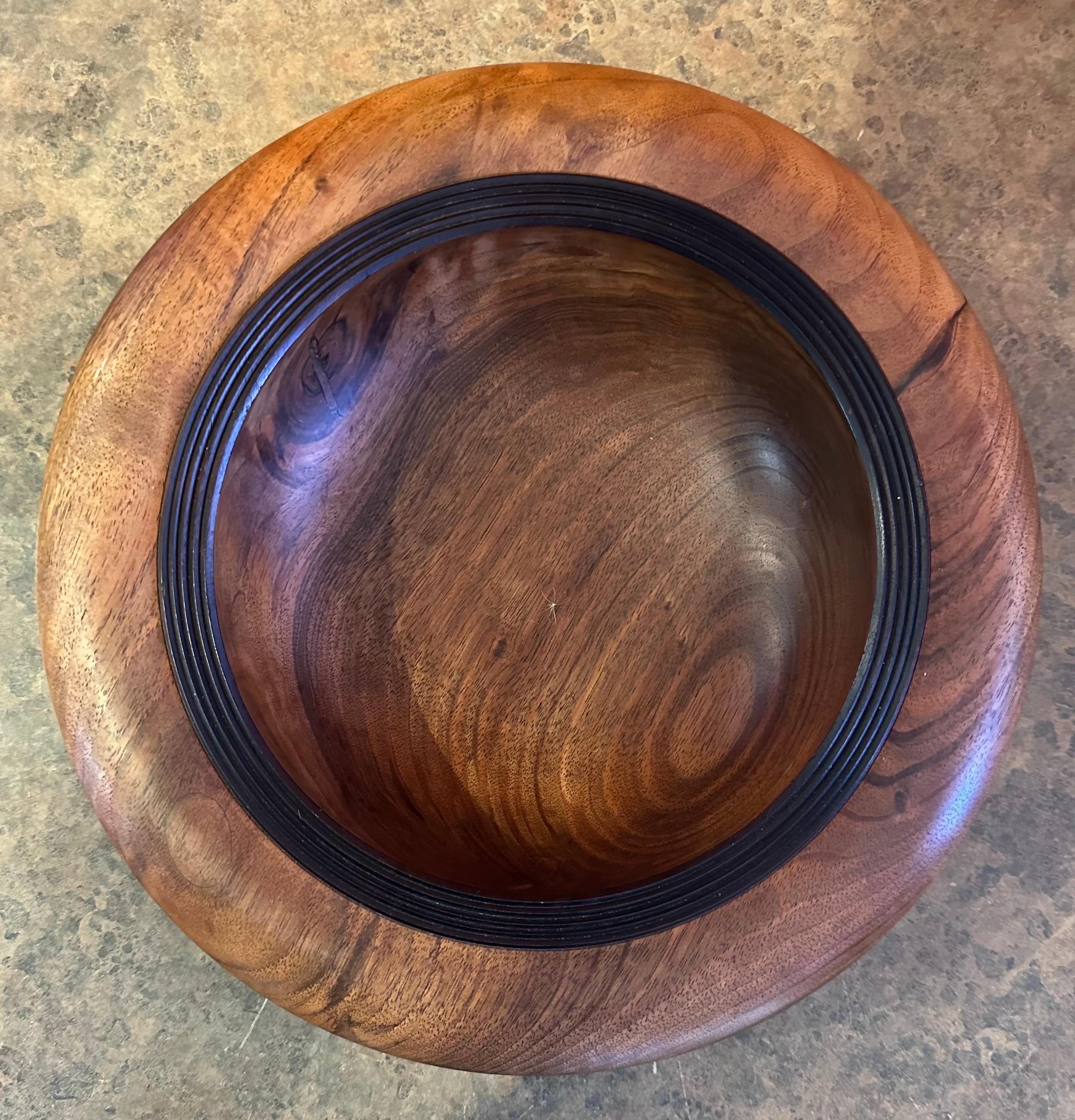 Modern Solid New Zealand Walnut Bowl / Centerpiece For Sale 8