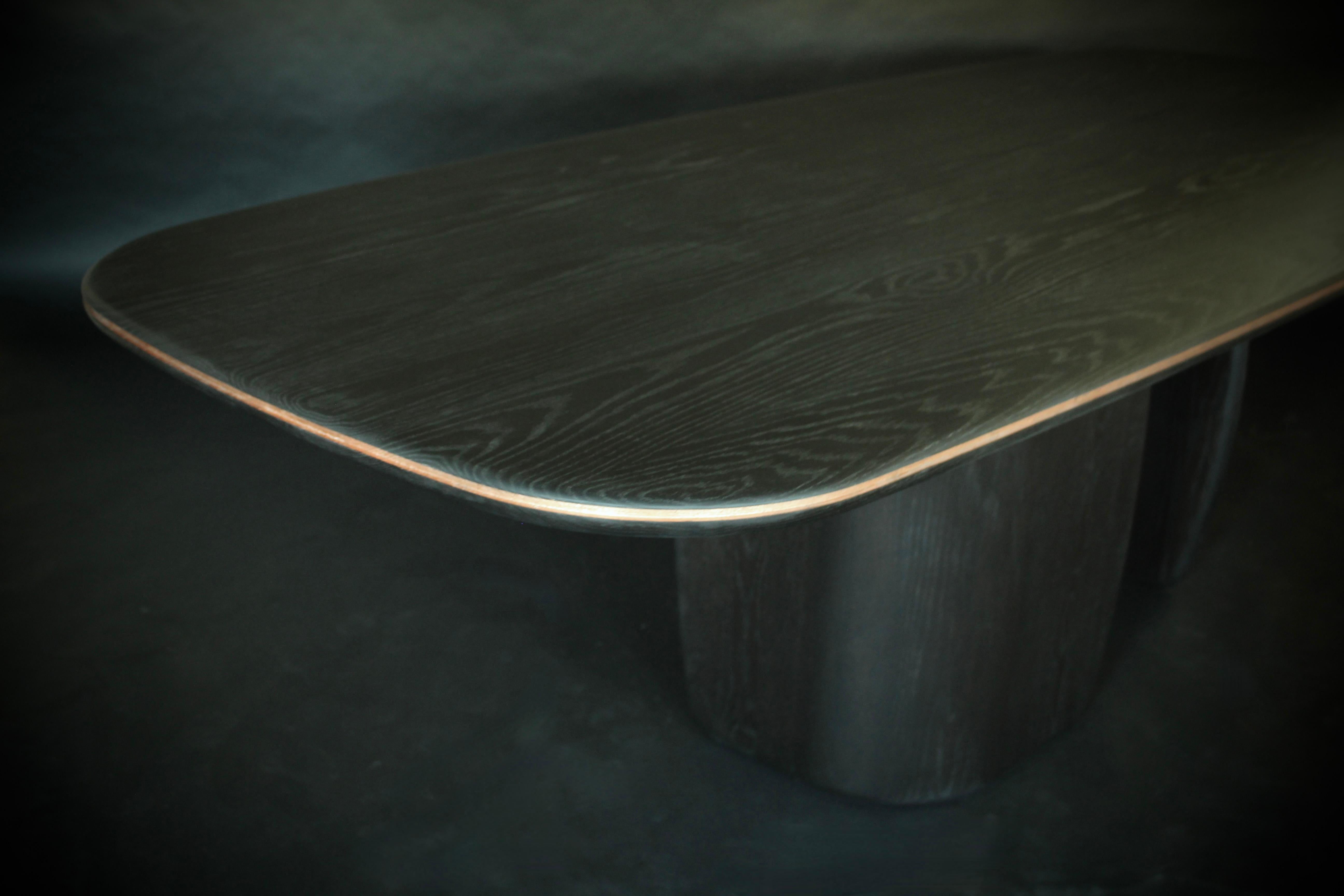 Canadien Table de salle à manger moderne en chêne massif 8 pieds avec incrustation de feuilles de cuivre en vente