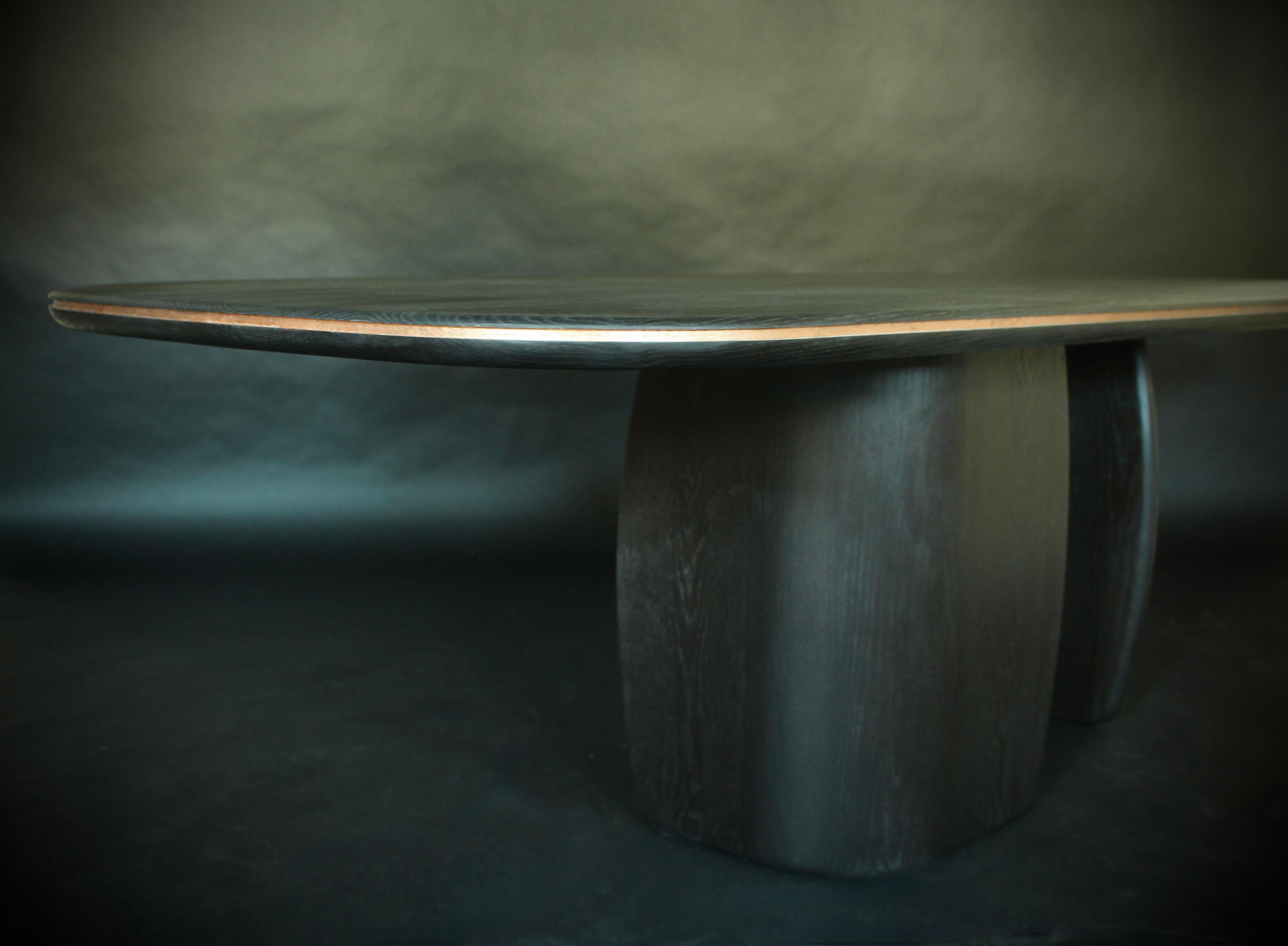 Table de salle à manger moderne en chêne massif 8 pieds avec incrustation de feuilles de cuivre Neuf - En vente à Barrie, CA