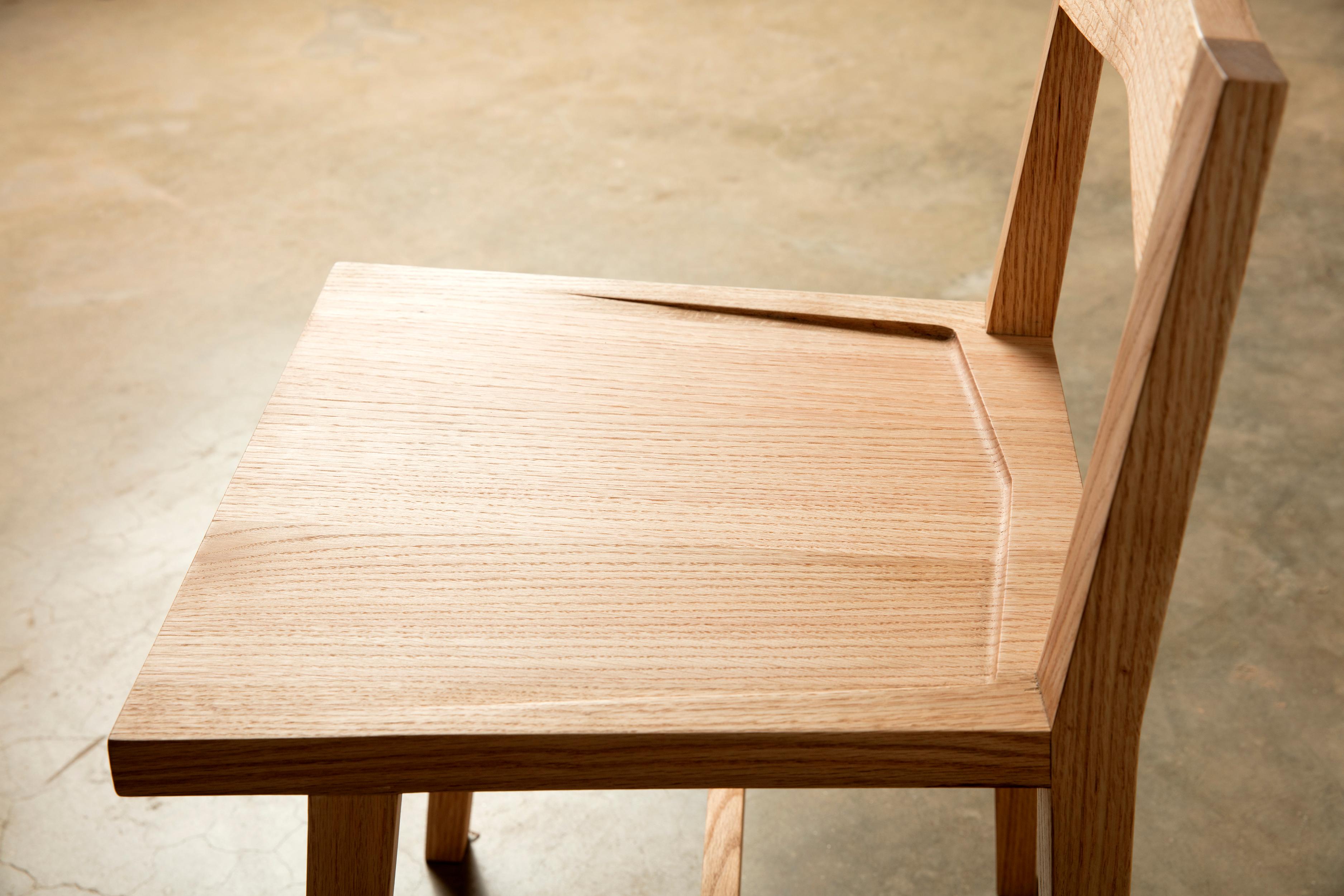 Moderner Stuhl aus massivem Eichenholz mit klarer Öloberfläche für das Esszimmer/Schreibtisch (amerikanisch) im Angebot