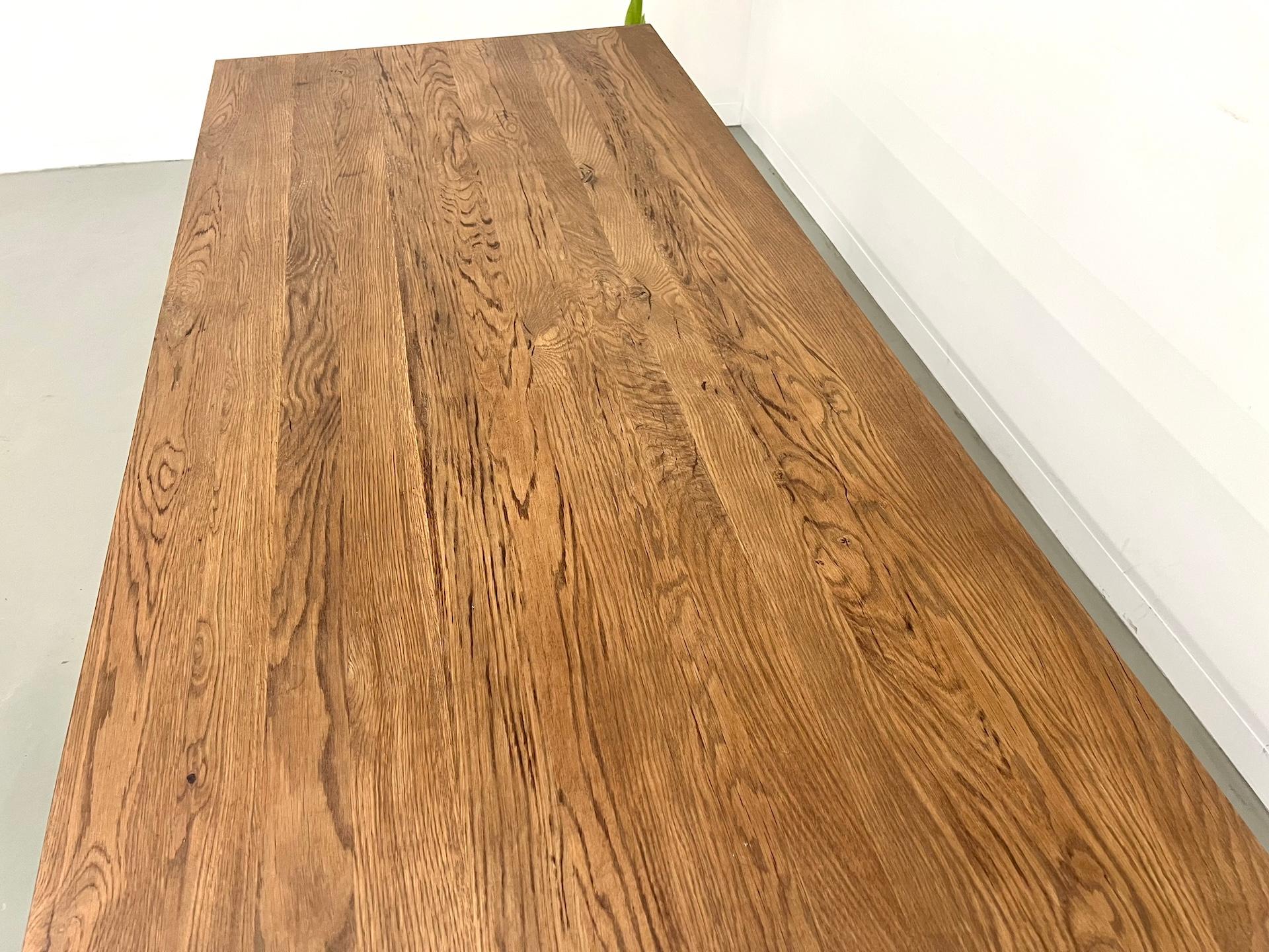 Modern solid oak dining table For Sale 5