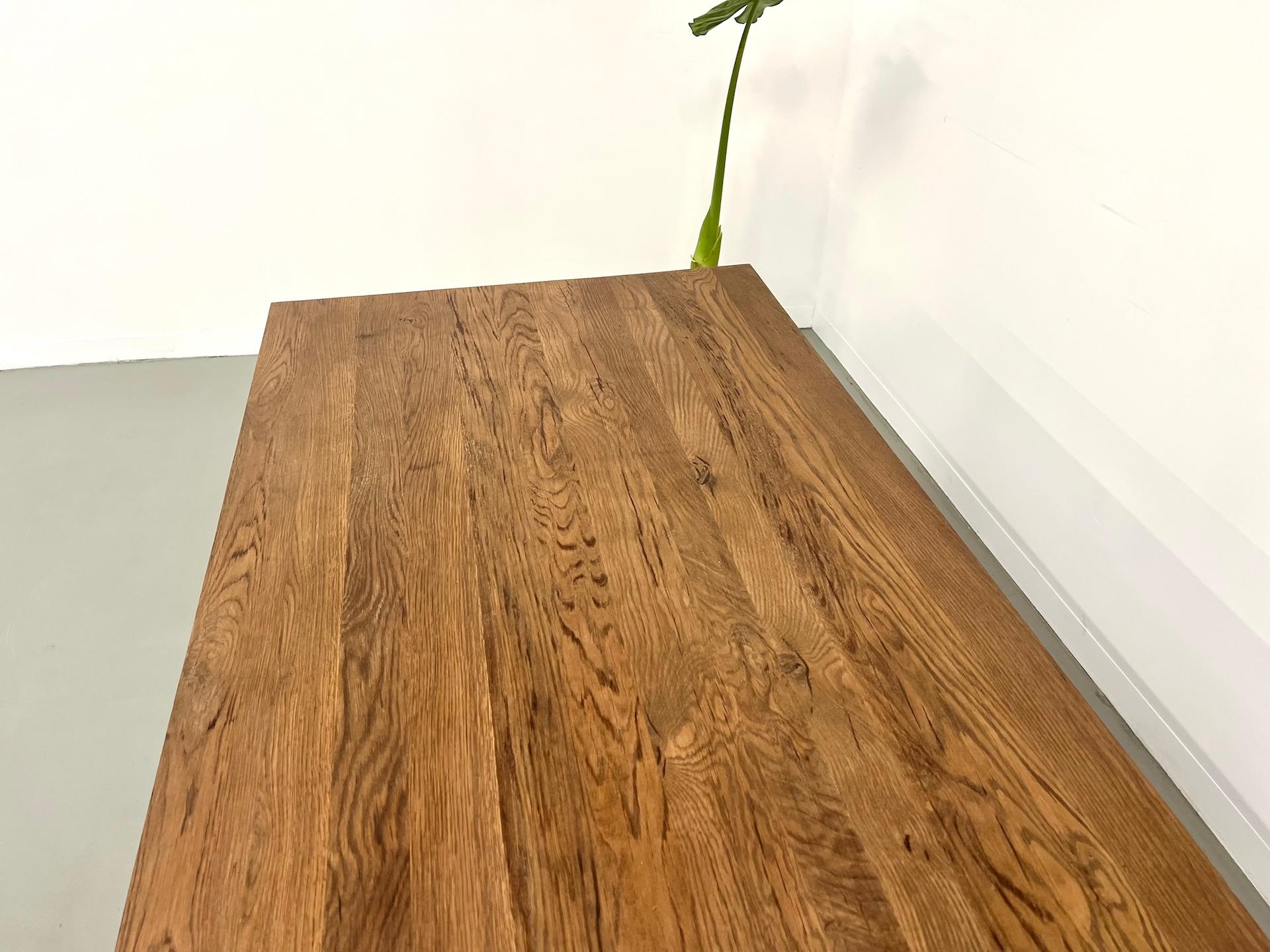 Modern solid oak dining table For Sale 6