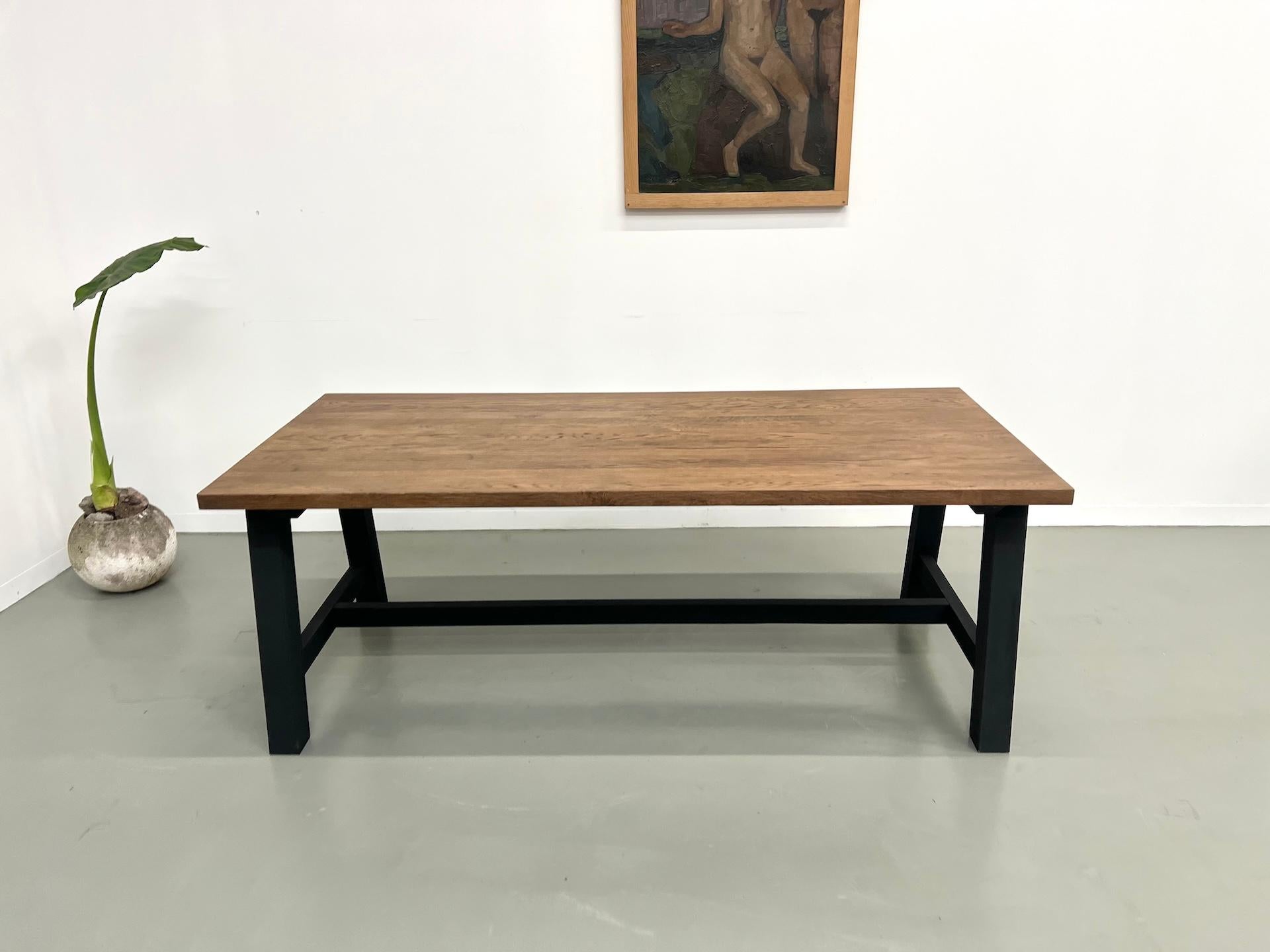 Oak Modern solid oak dining table For Sale