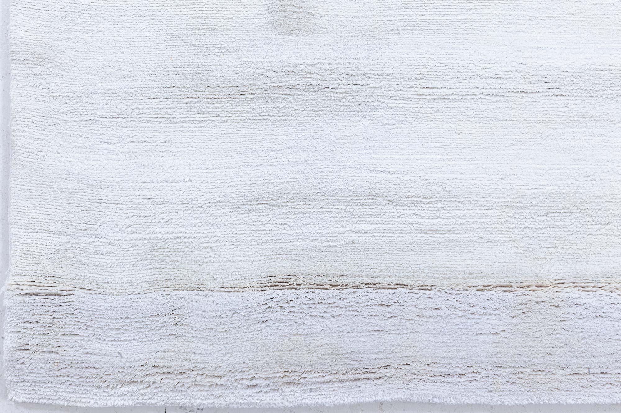 Modern Solid White Silk Rug by Doris Leslie Blau
Size: 7'7