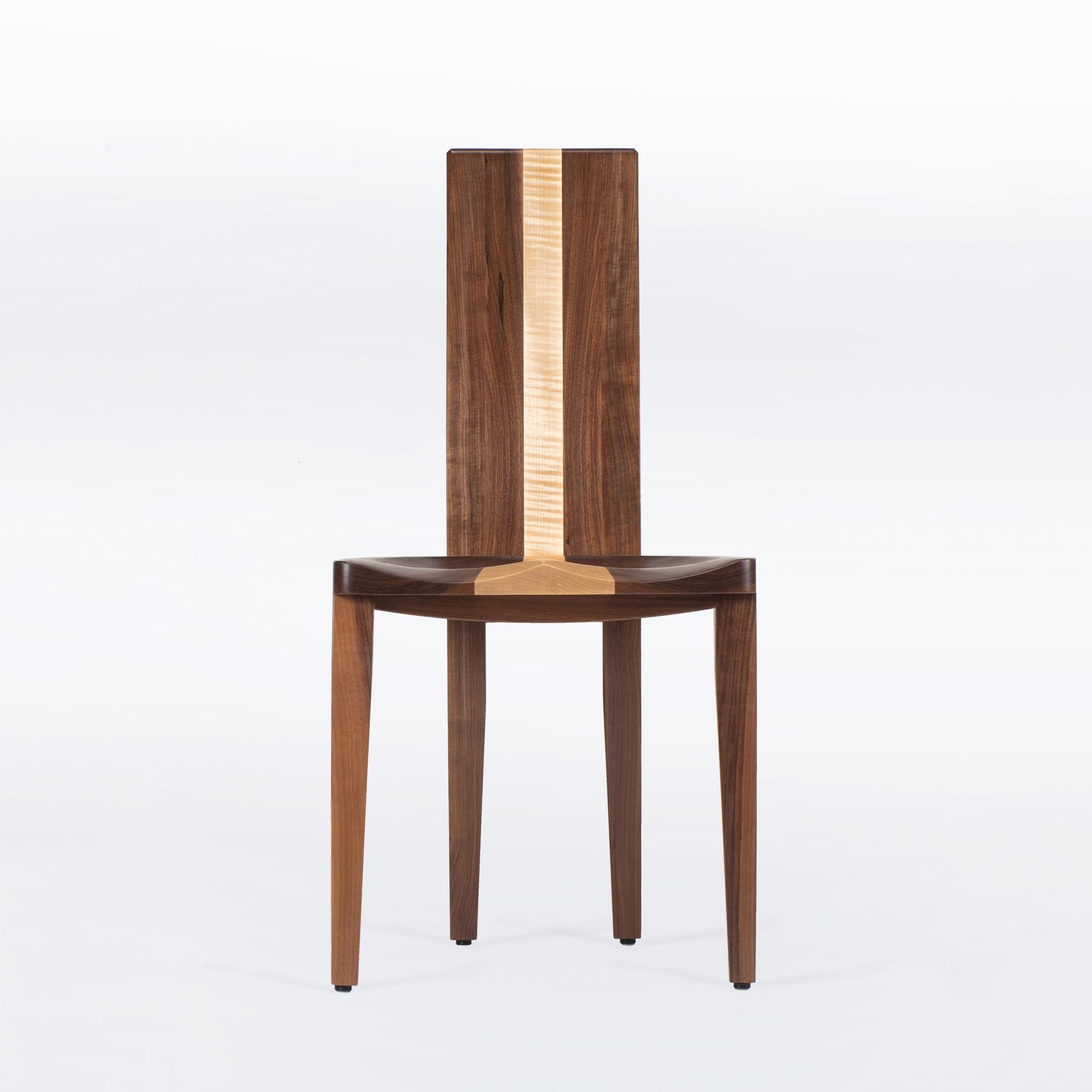 Américain Chaise de salle à manger moderne en bois massif - Sièges de style Midcentury faits à la main en noyer en vente